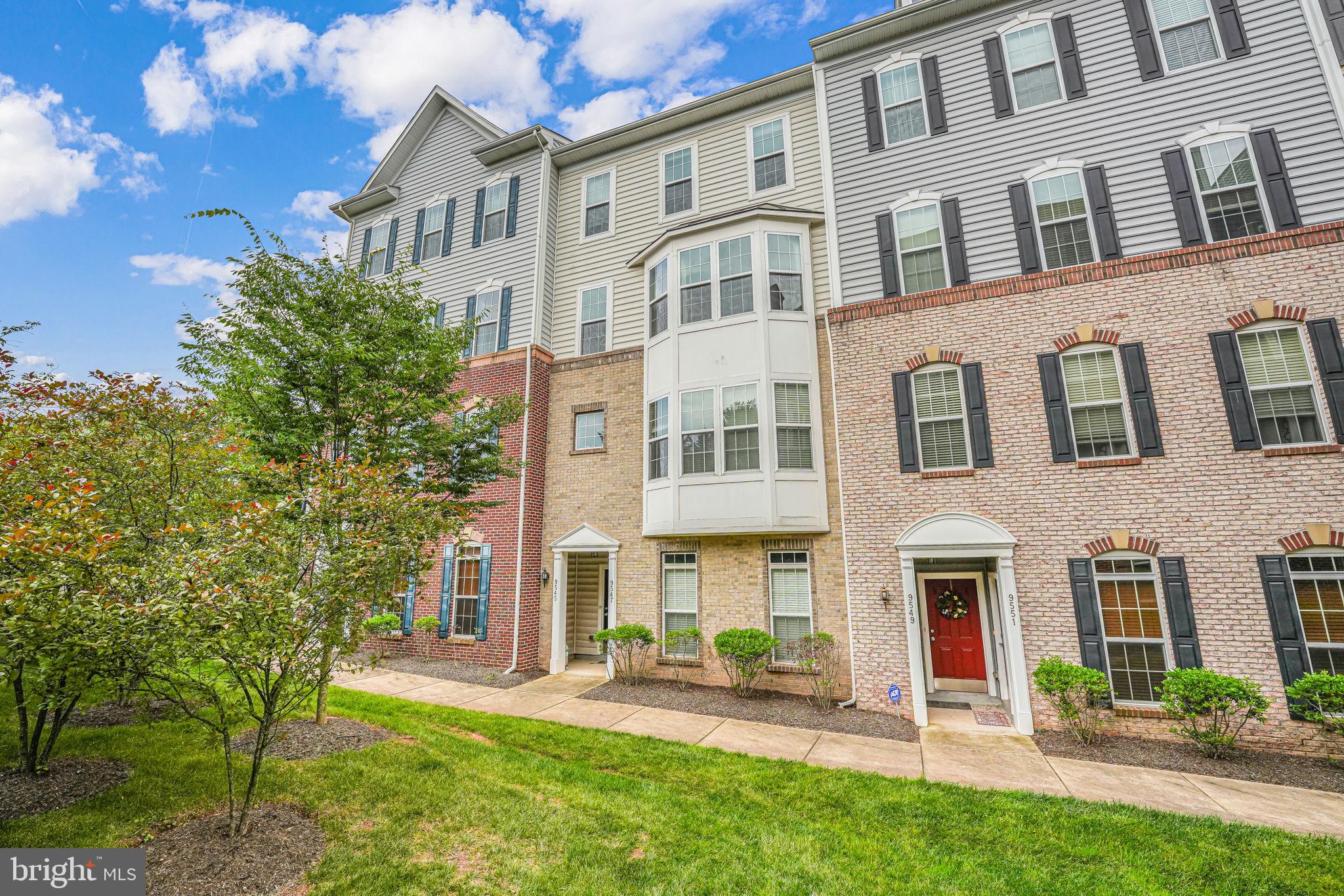 LEE SQUARE - Residential