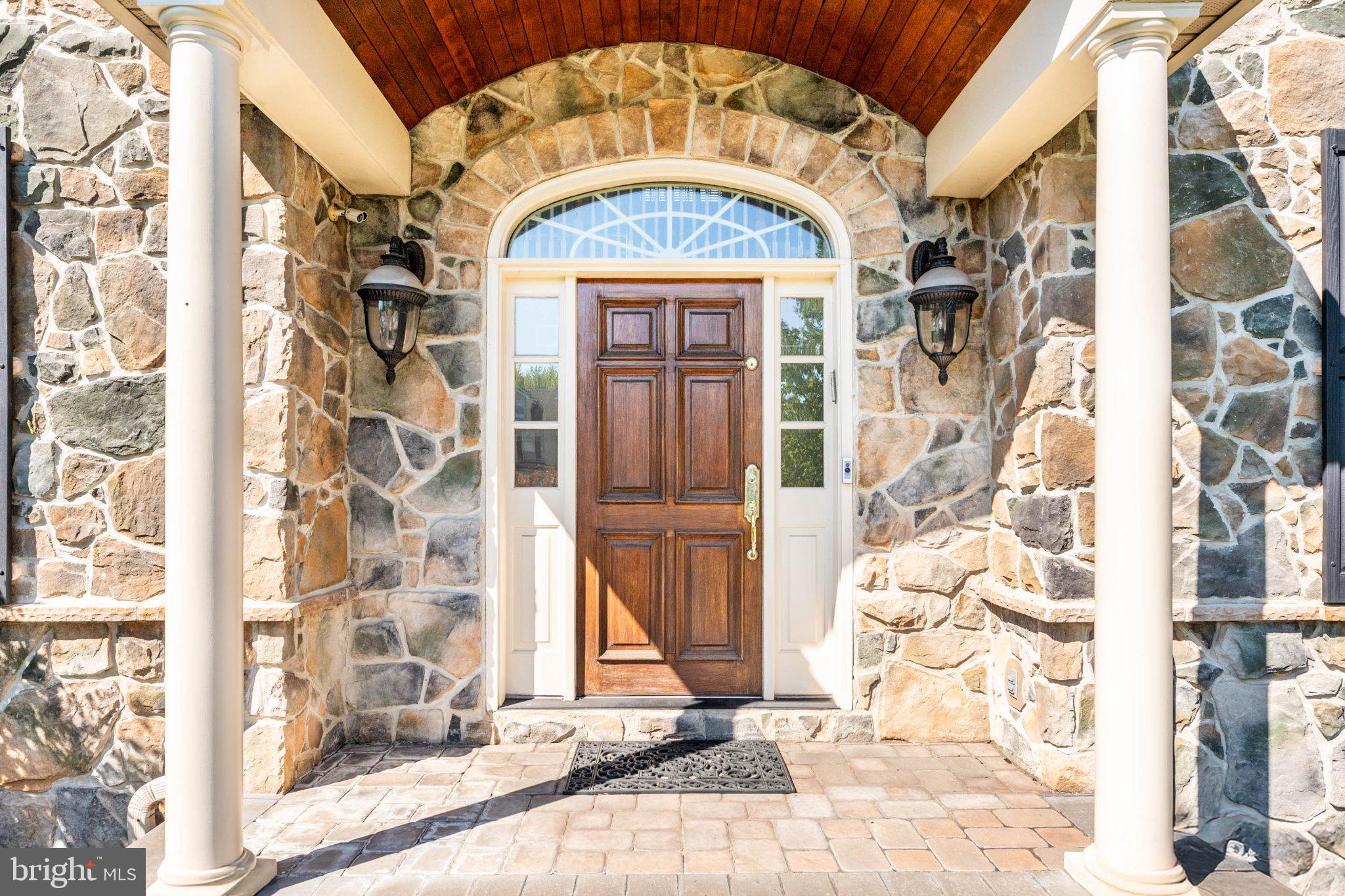 503 MONTINCELLO LANE