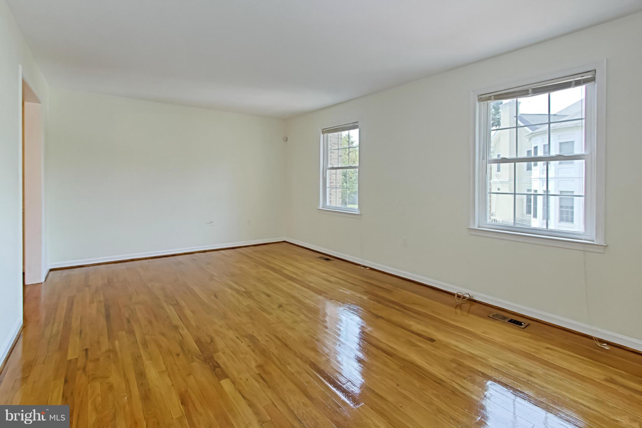 LEEWOOD - Residential