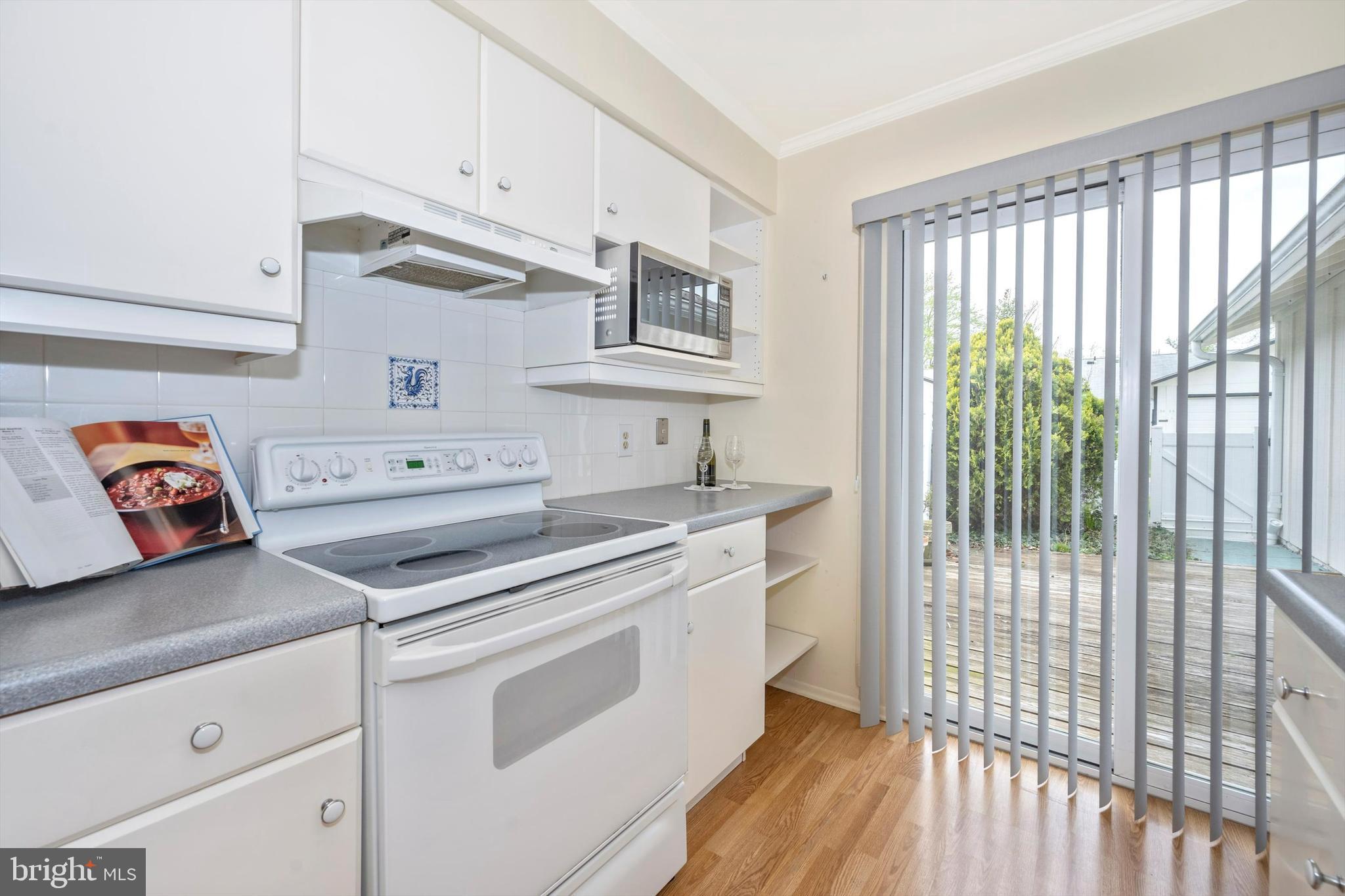 ROSSMOOR MUTUAL #13 - Residential