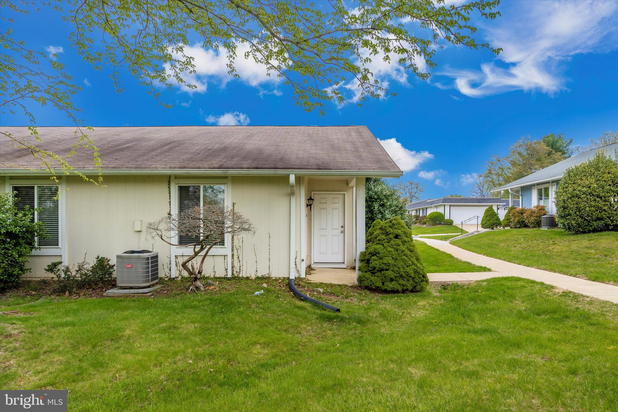 ROSSMOOR MUTUAL #13 - Residential