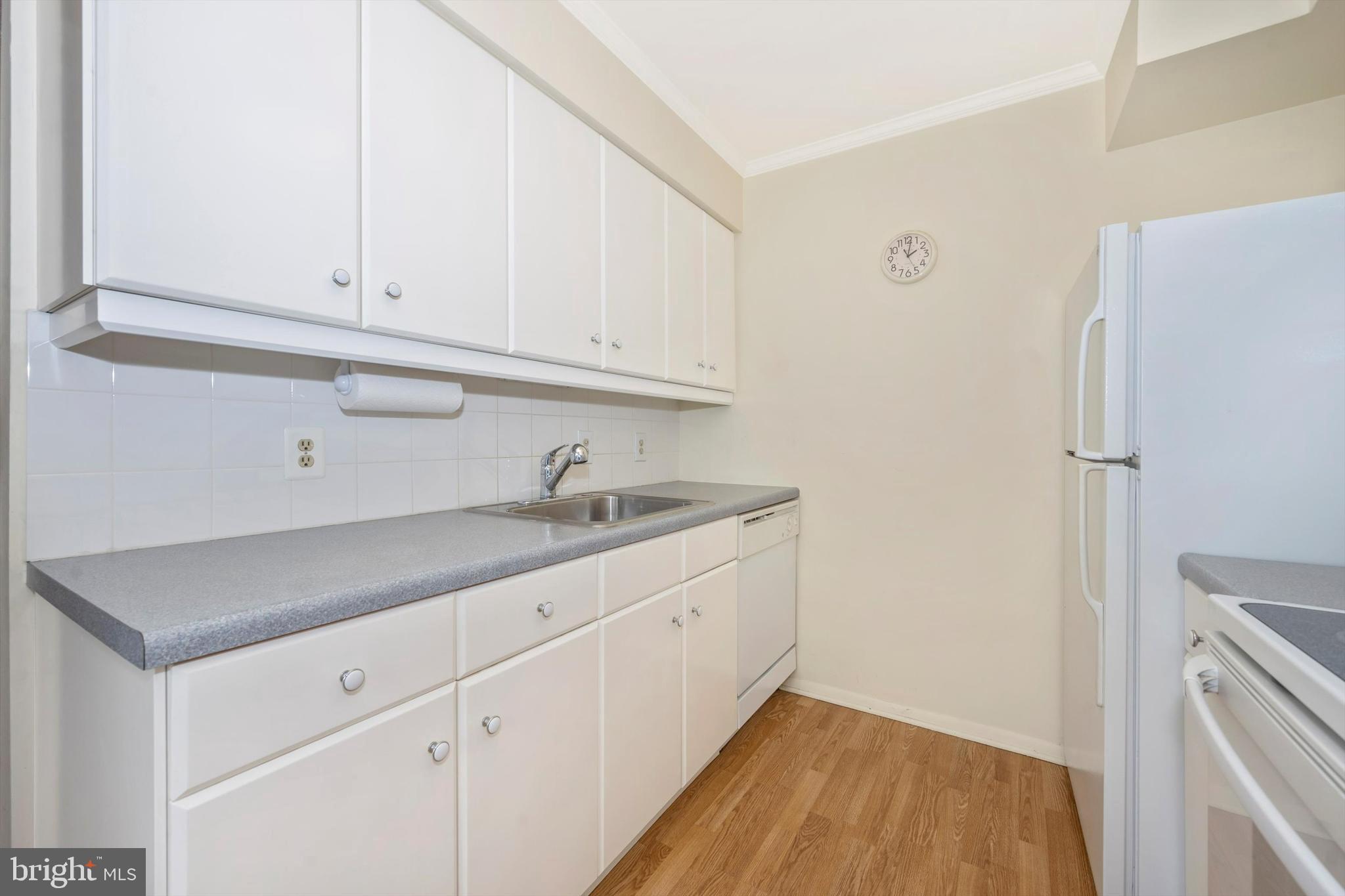 ROSSMOOR MUTUAL #13 - Residential