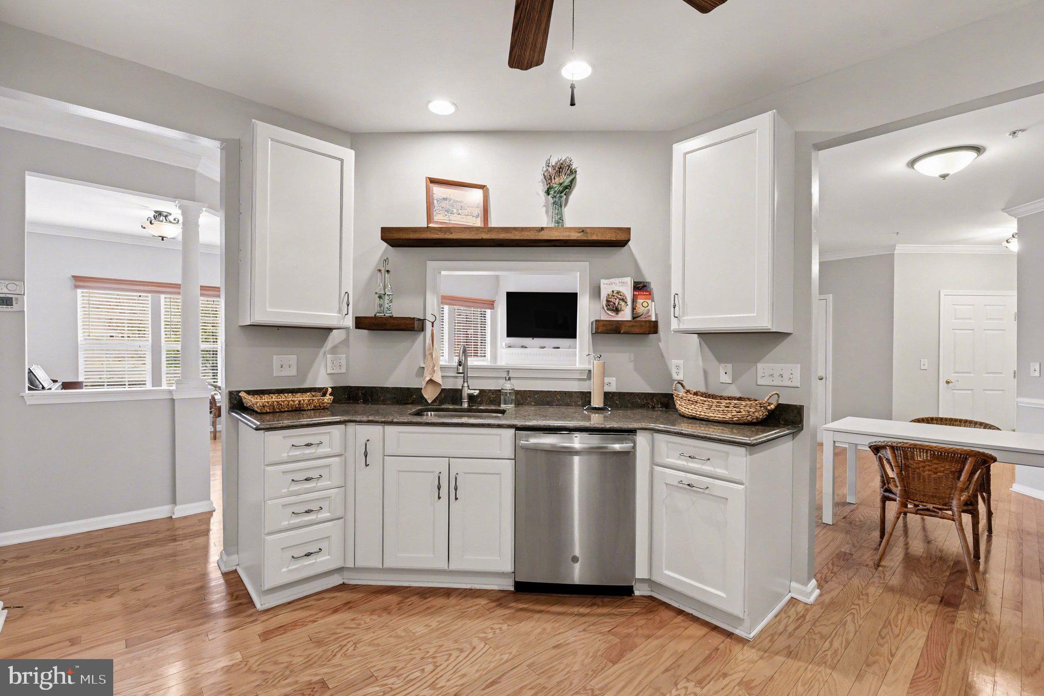 HEARTHSTONE AT VILLAGE SQUARE - Residential