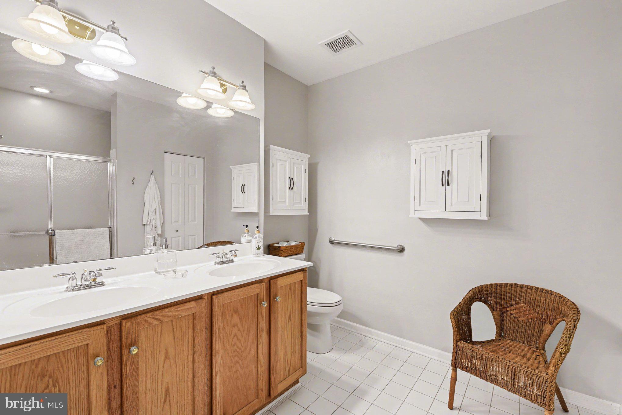 HEARTHSTONE AT VILLAGE SQUARE - Residential