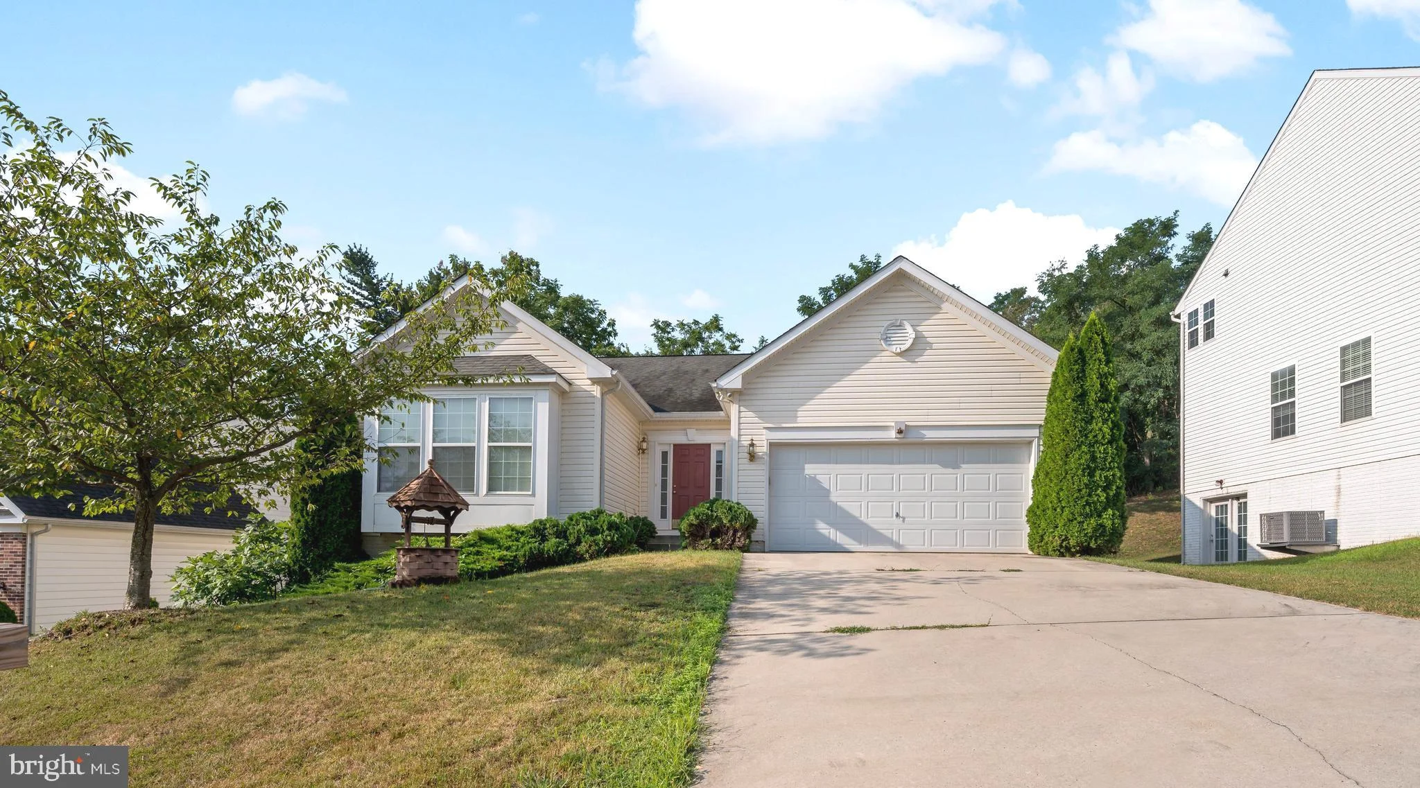 69 Brandenburg Dr, Falling Waters, WV 25419
