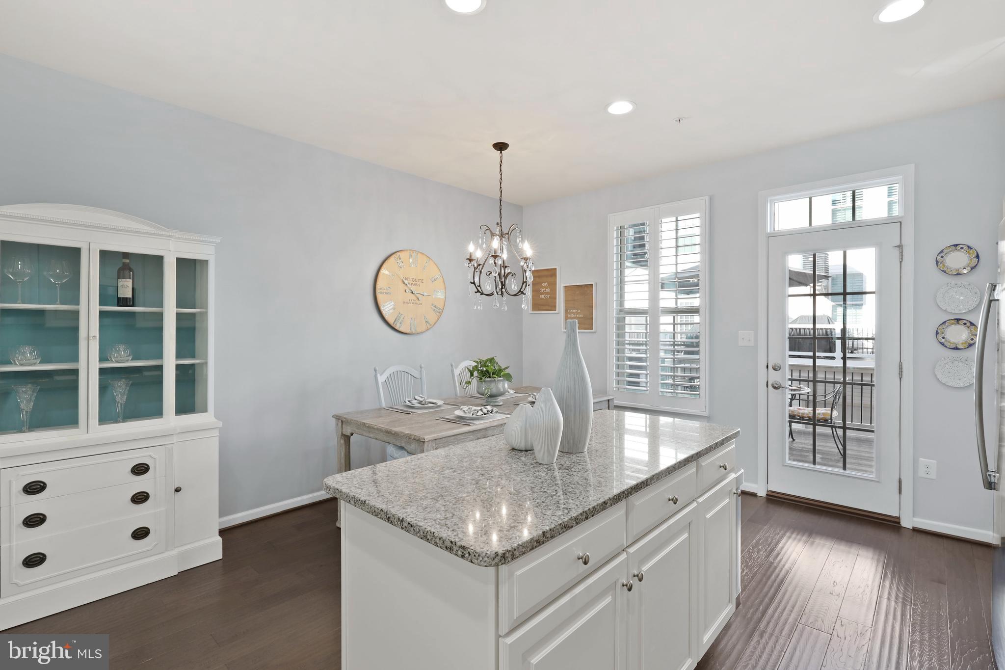 O'DONNELL SQUARE - Residential