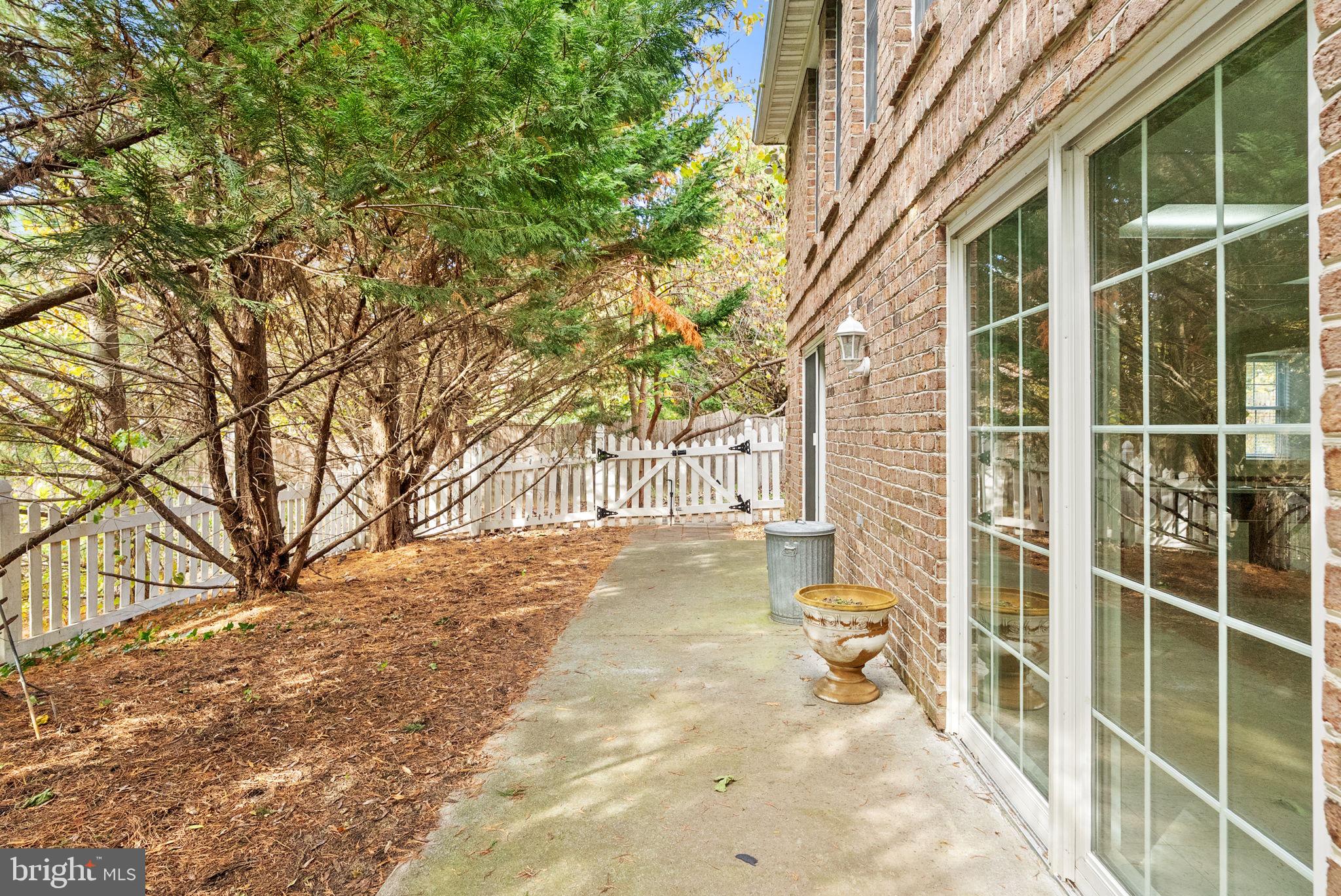 OAKDALE CROSSING - Residential