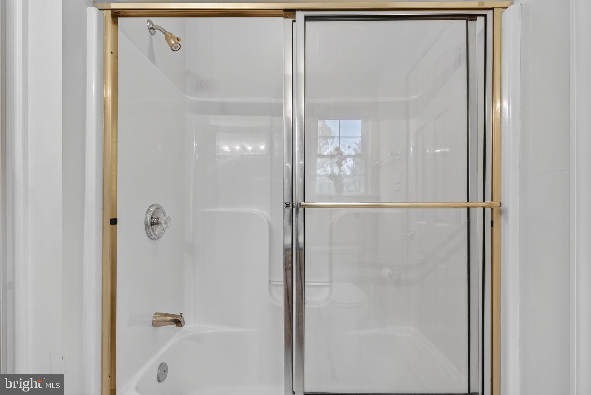 OAKDALE CROSSING - Residential