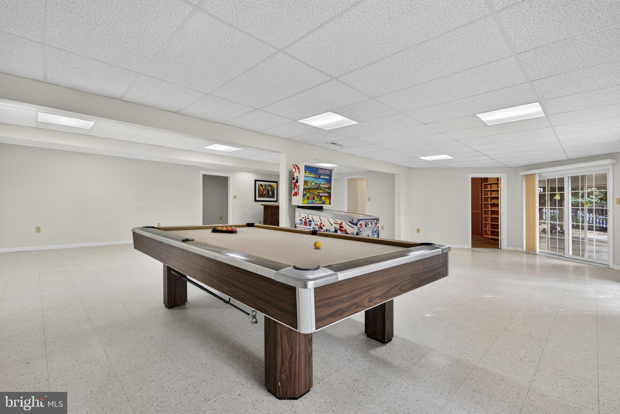 OAKDALE CROSSING - Residential