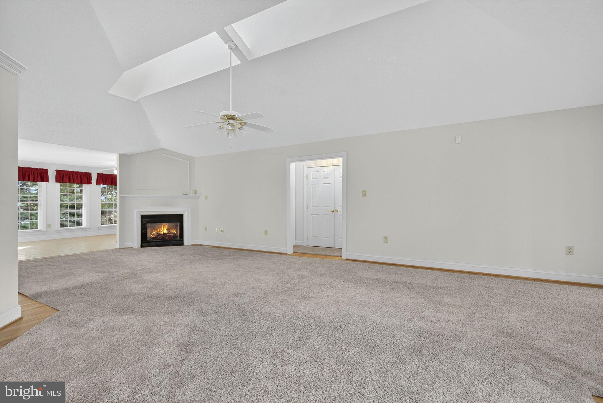 OAKDALE CROSSING - Residential