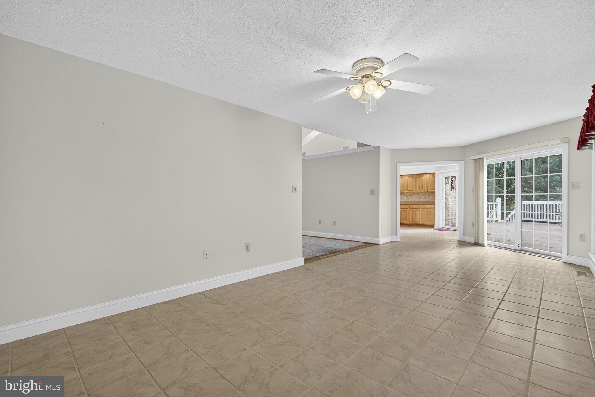 OAKDALE CROSSING - Residential