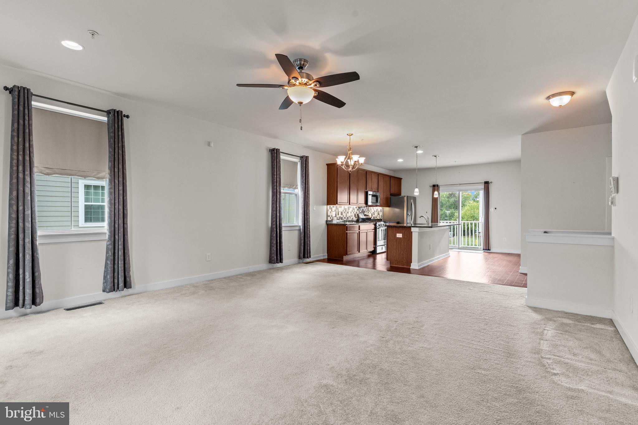 WATERSIDE - Residential