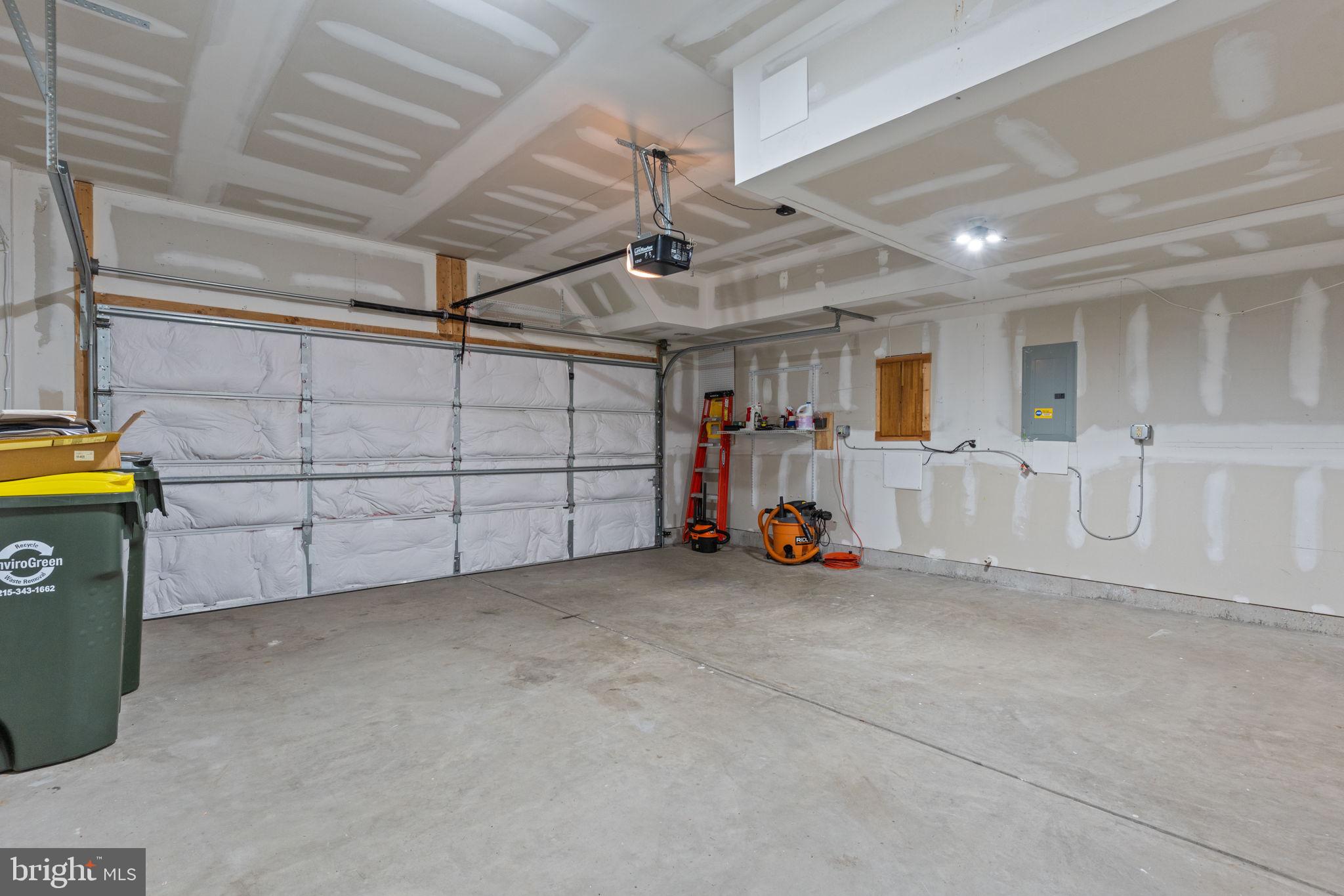 WATERSIDE - Residential