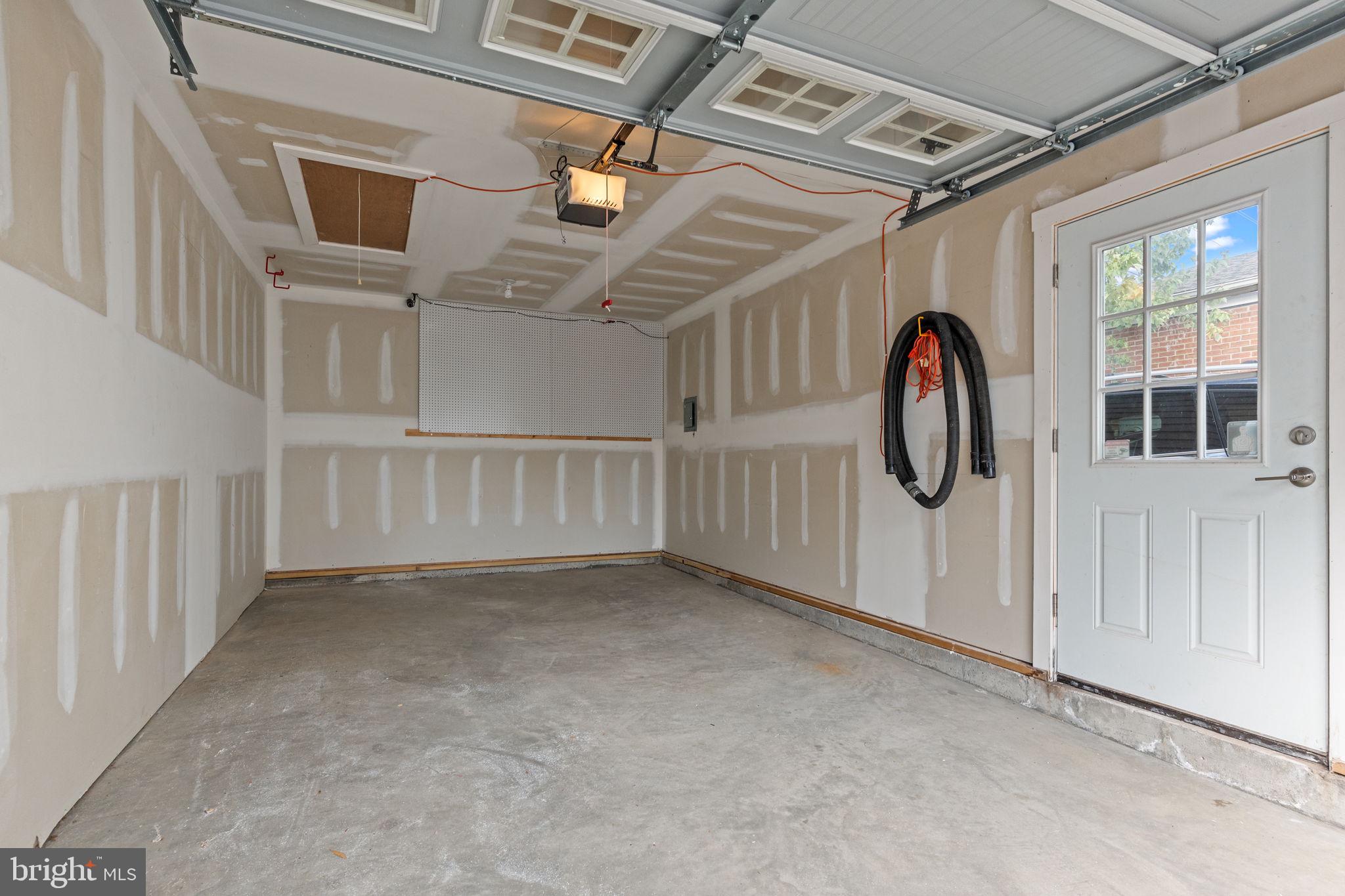 WATERSIDE - Residential