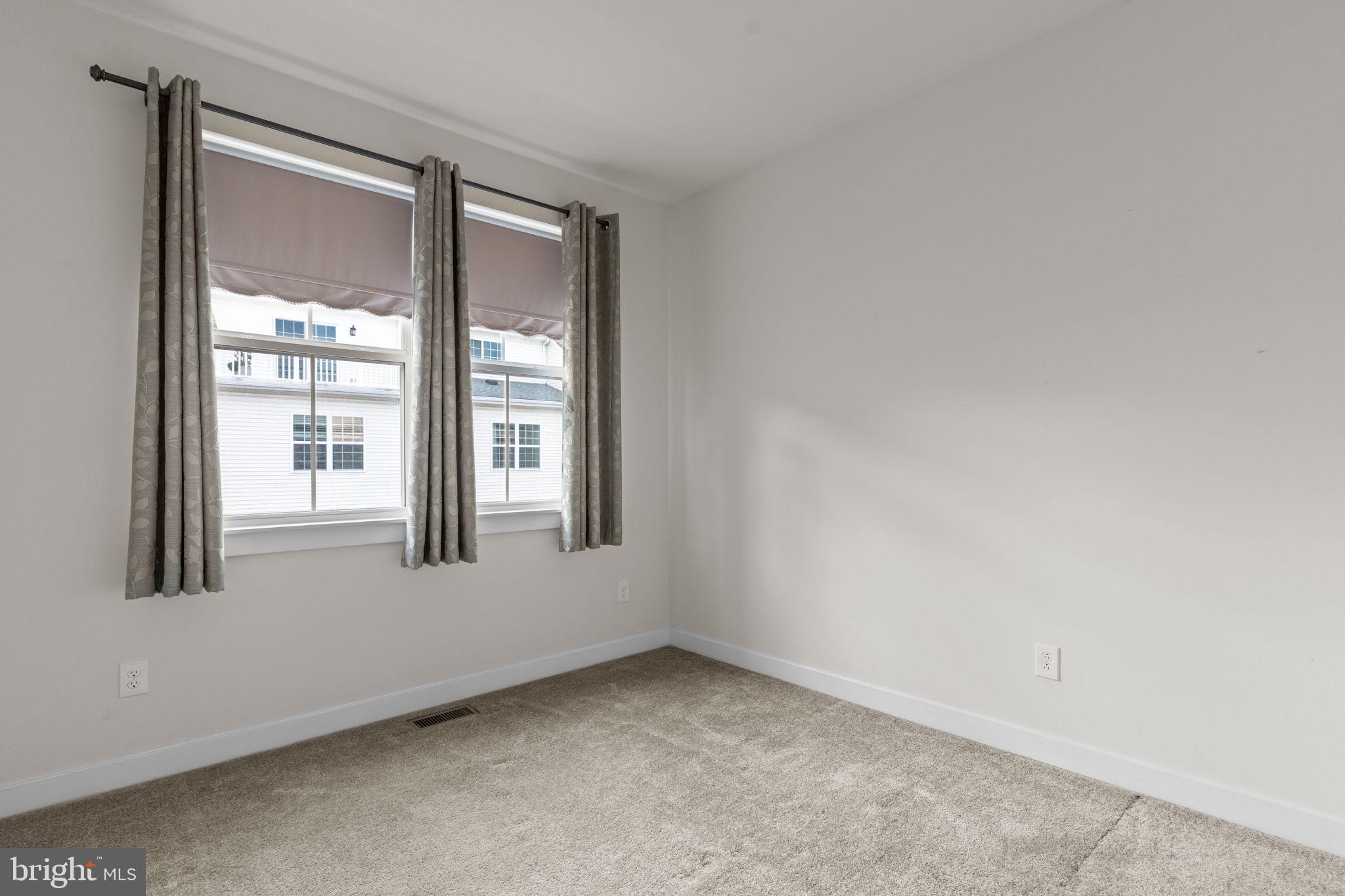 WATERSIDE - Residential