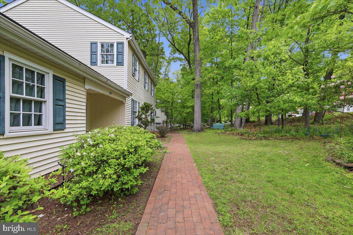 28 FOREST LANE