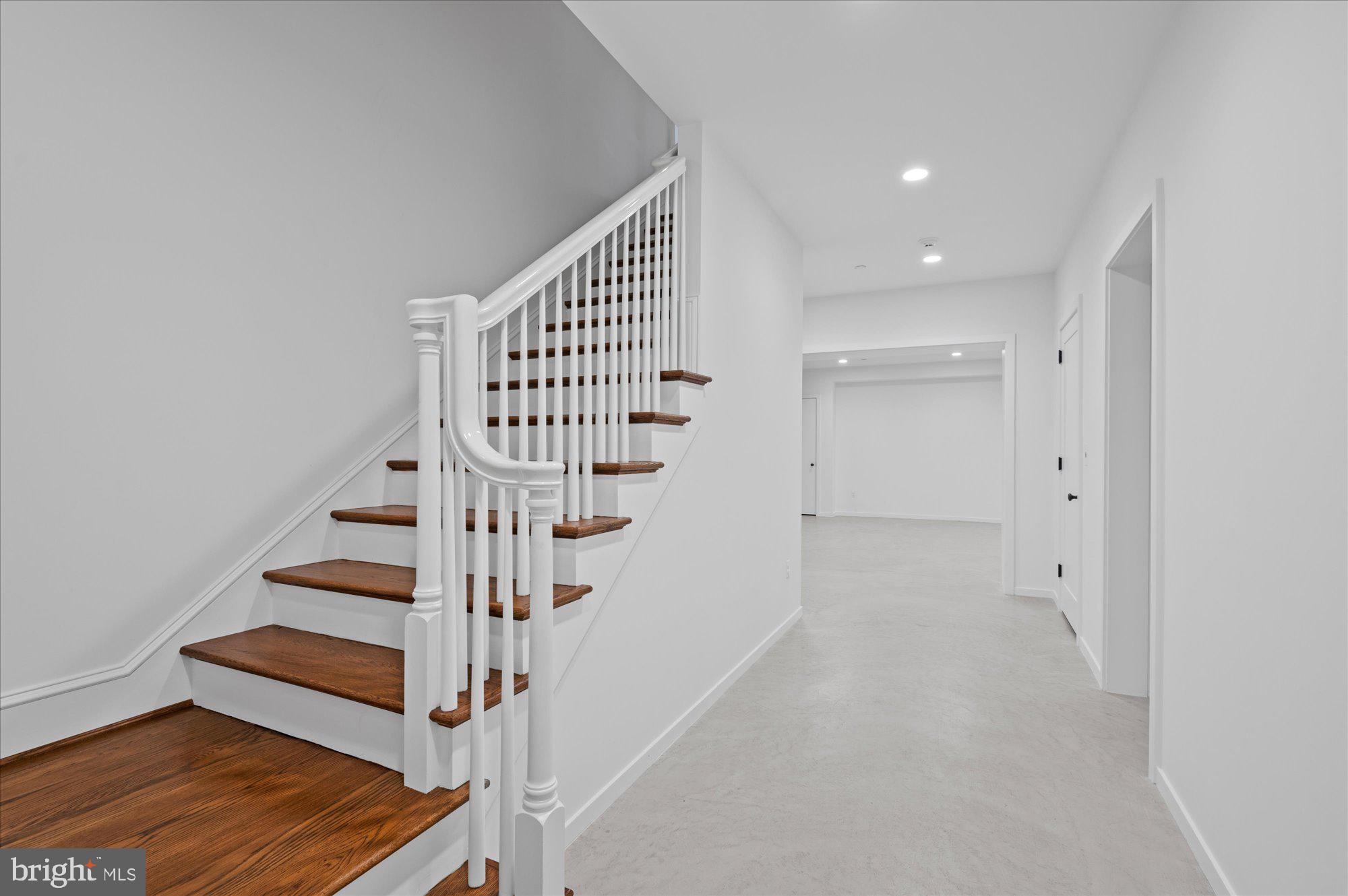 ASHTON HEIGHTS - Residential