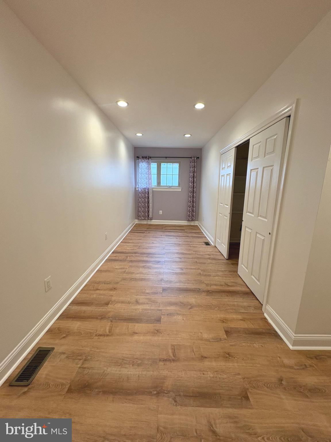 LANSDOWNE - Residential Lease