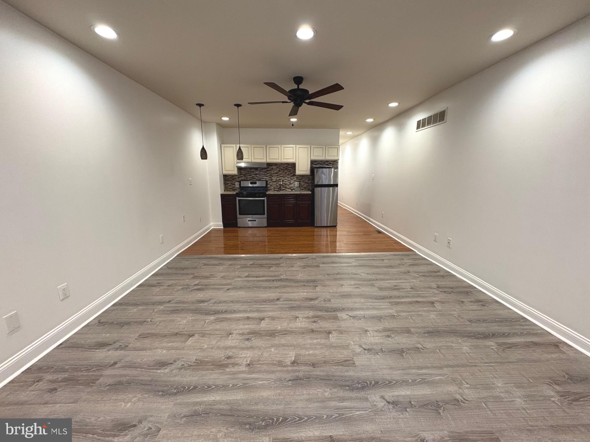 LANSDOWNE - Residential Lease