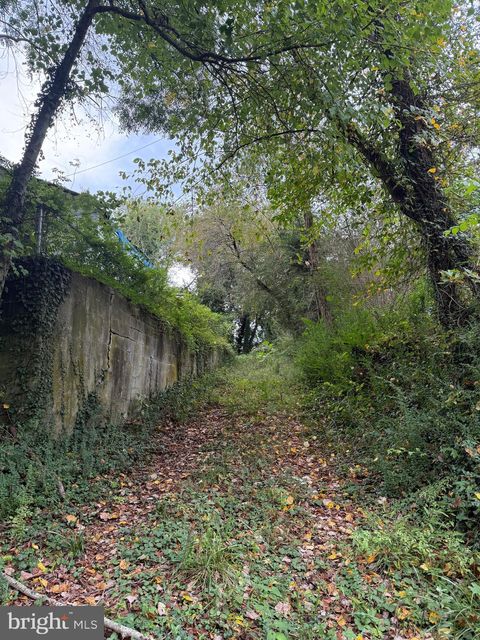 Homes For Sale - 160 Chase Street<br/> BOWLING GREEN, VA 22427