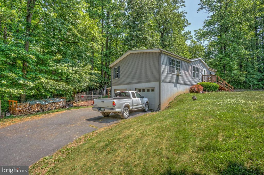 Photo of 685 YELLOW HILL RD, NARVON, PA 17555 (MLS # PALA2035792)