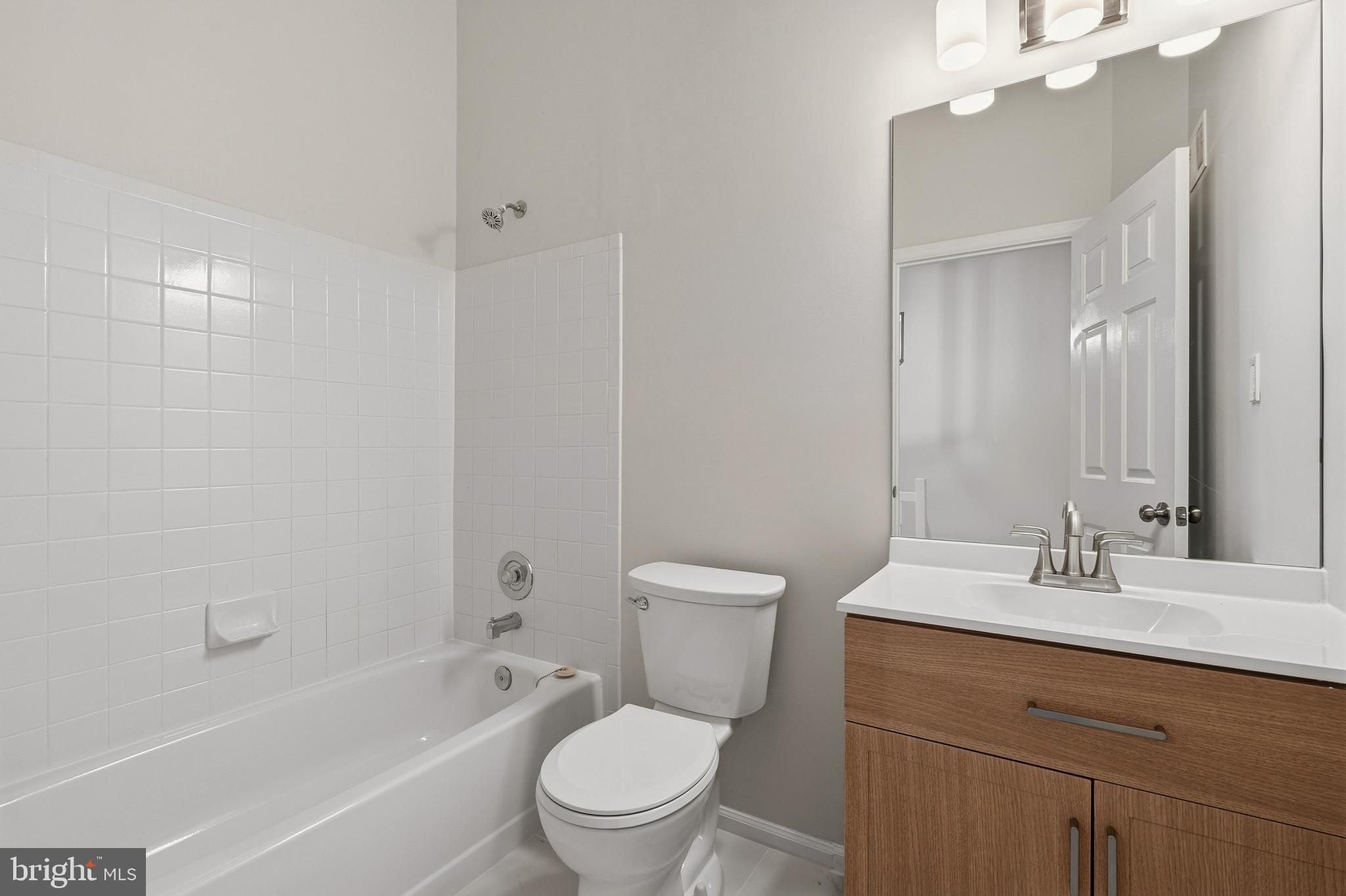 KINGS MEADE - Residential