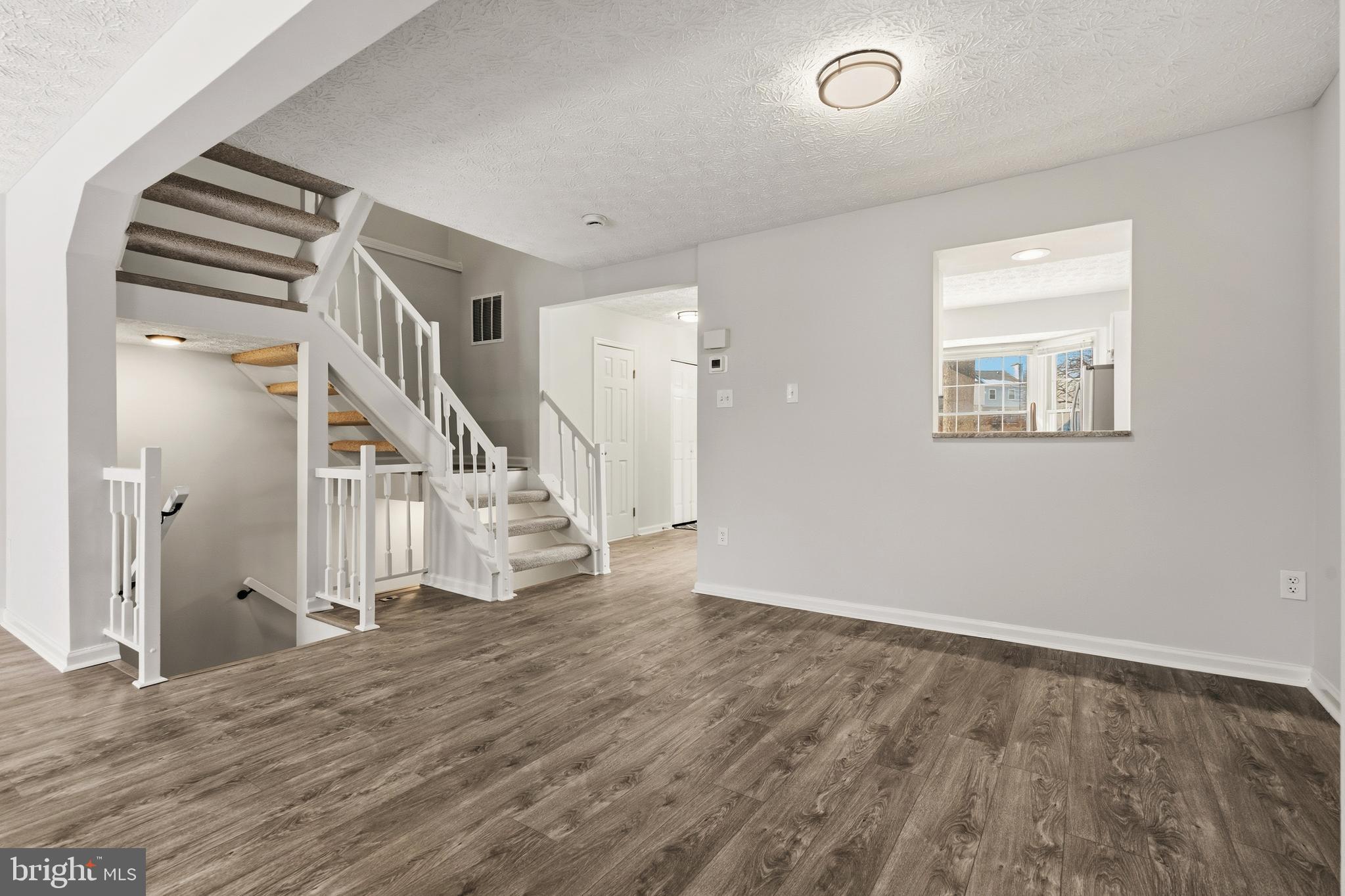 KINGS MEADE - Residential