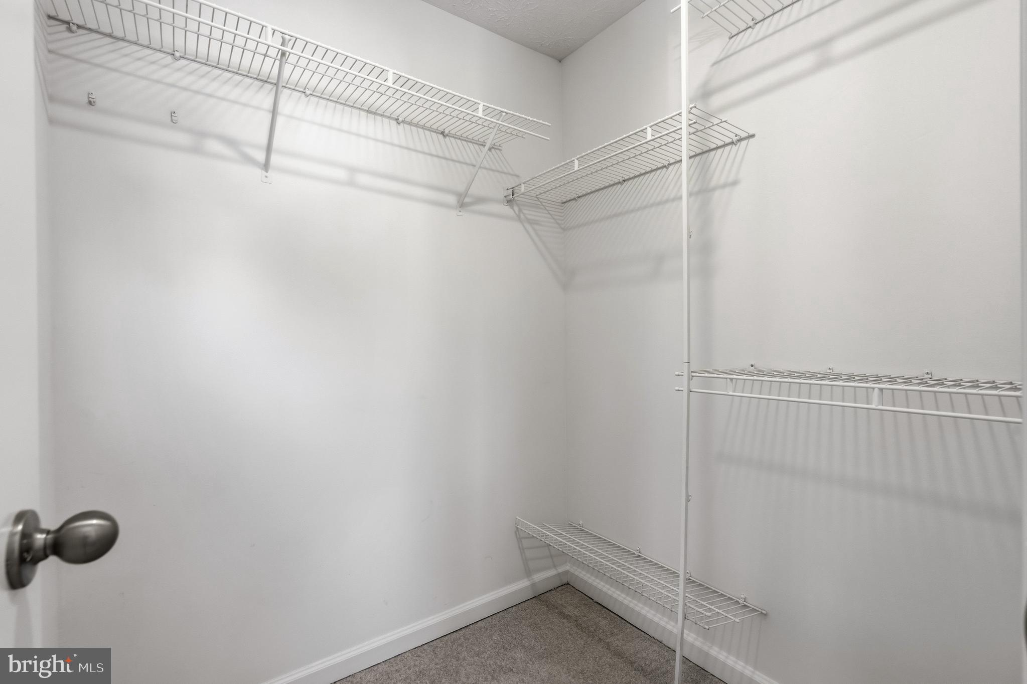 KINGS MEADE - Residential