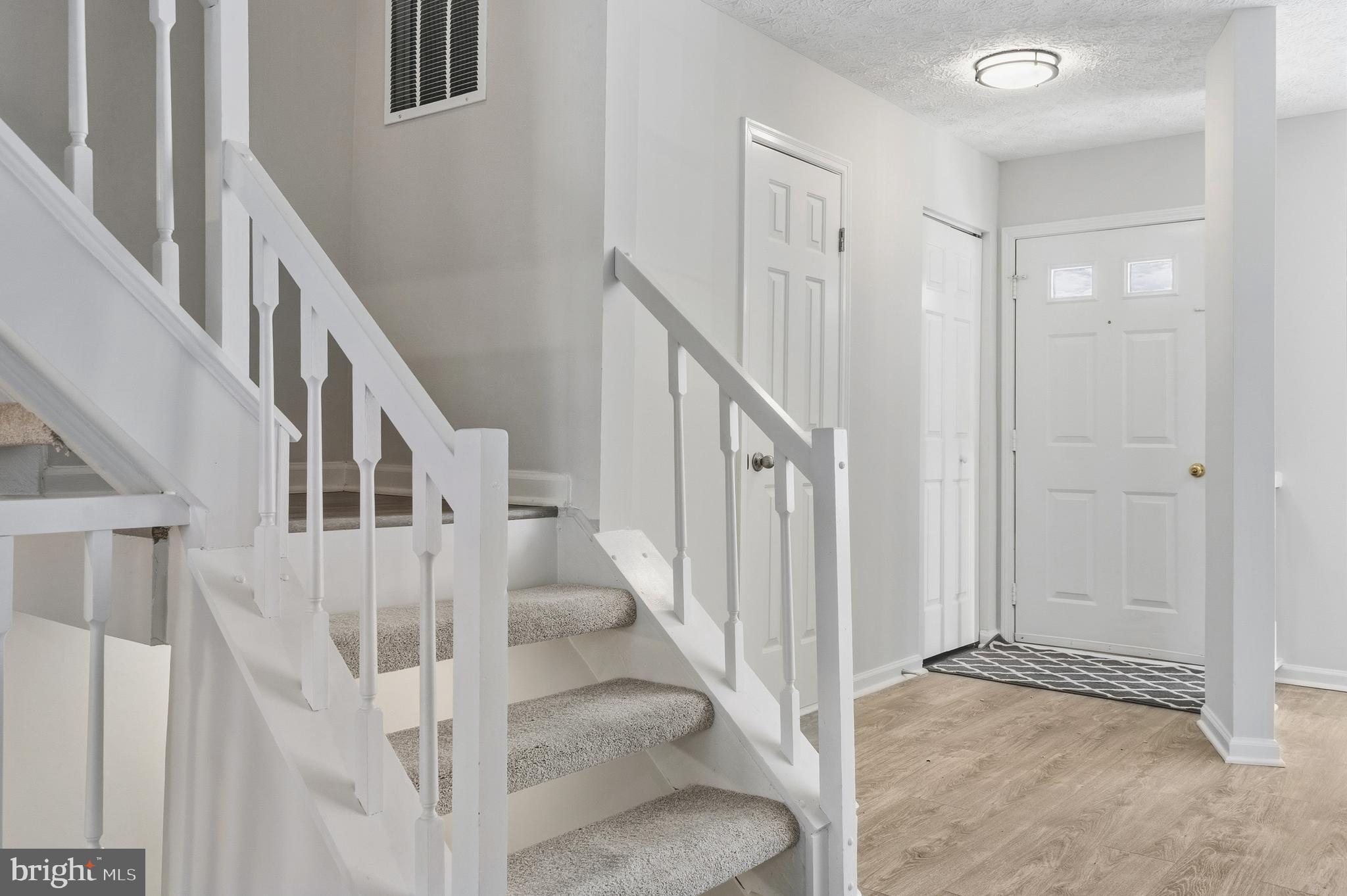 KINGS MEADE - Residential