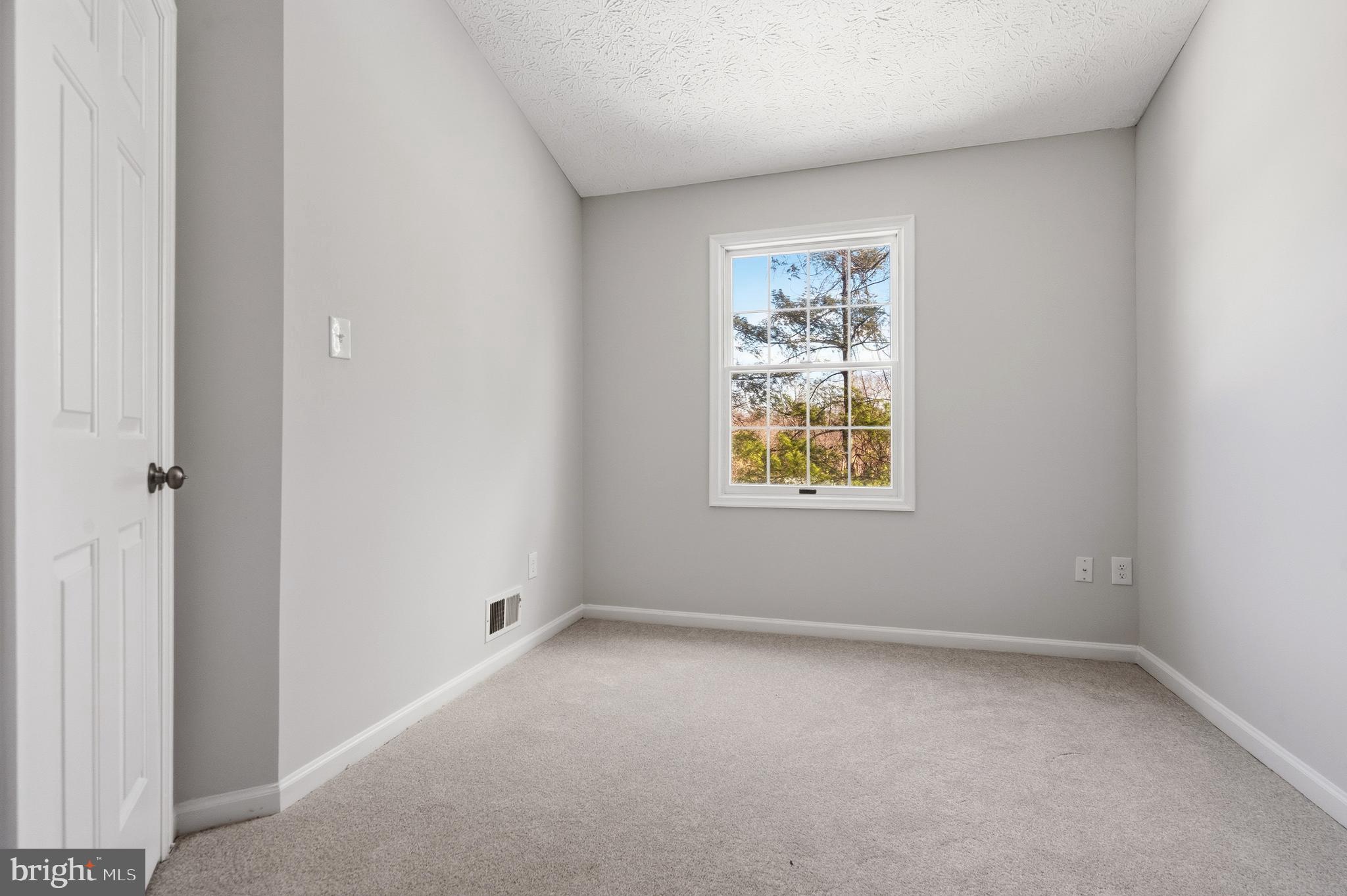 KINGS MEADE - Residential