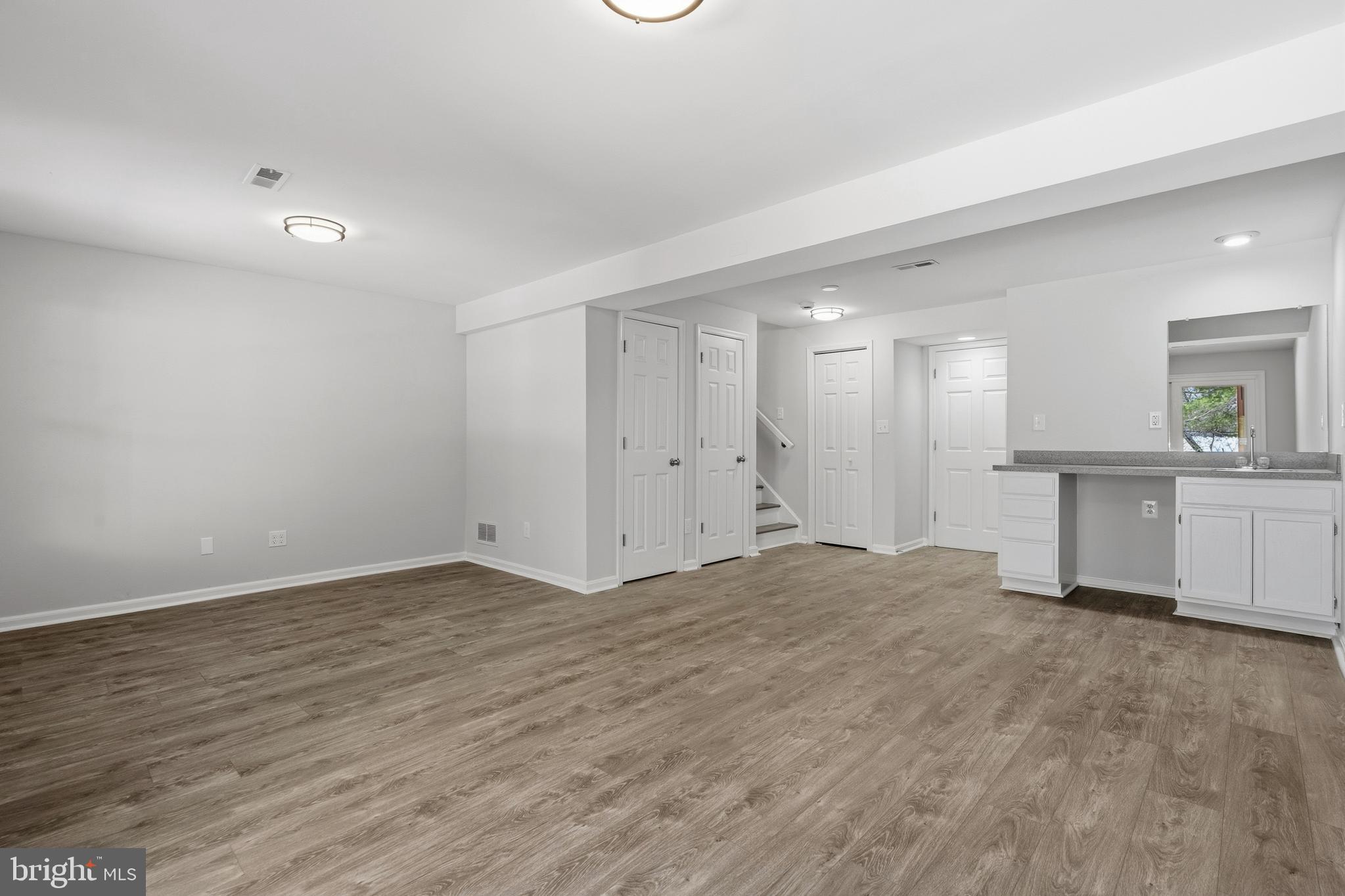 KINGS MEADE - Residential