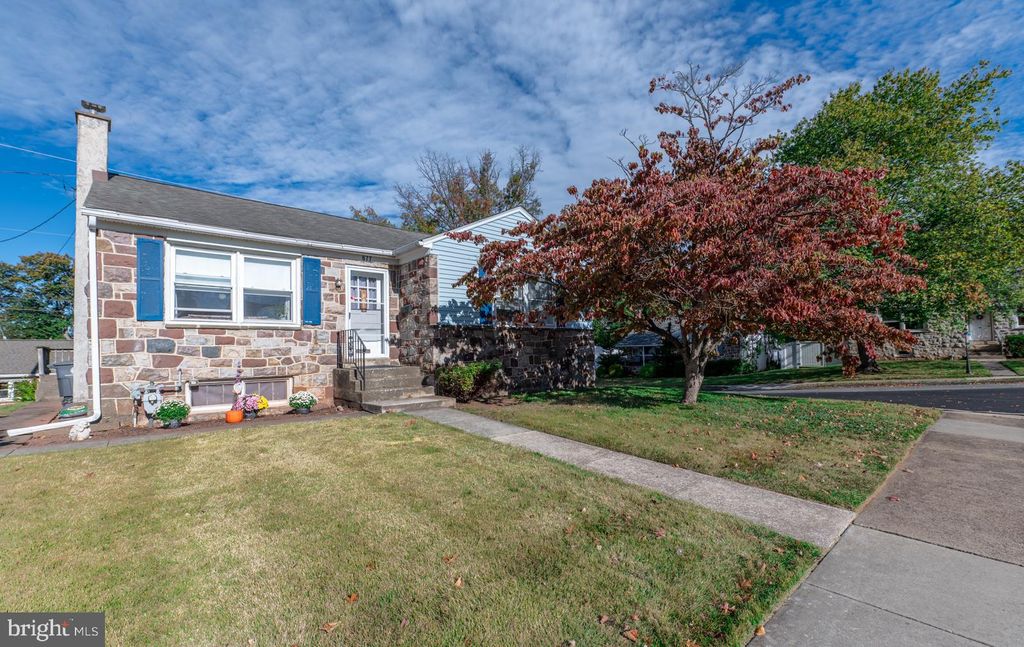 Photo of 677 Oakdale Avenue, POTTSTOWN, PA 19464 (MLS # PAMC2159140)