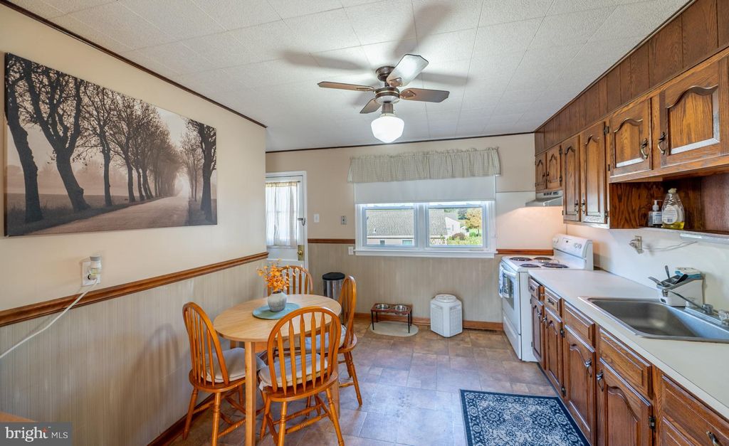 Photo of 677 Oakdale Avenue, POTTSTOWN, PA 19464 (MLS # PAMC2159140)