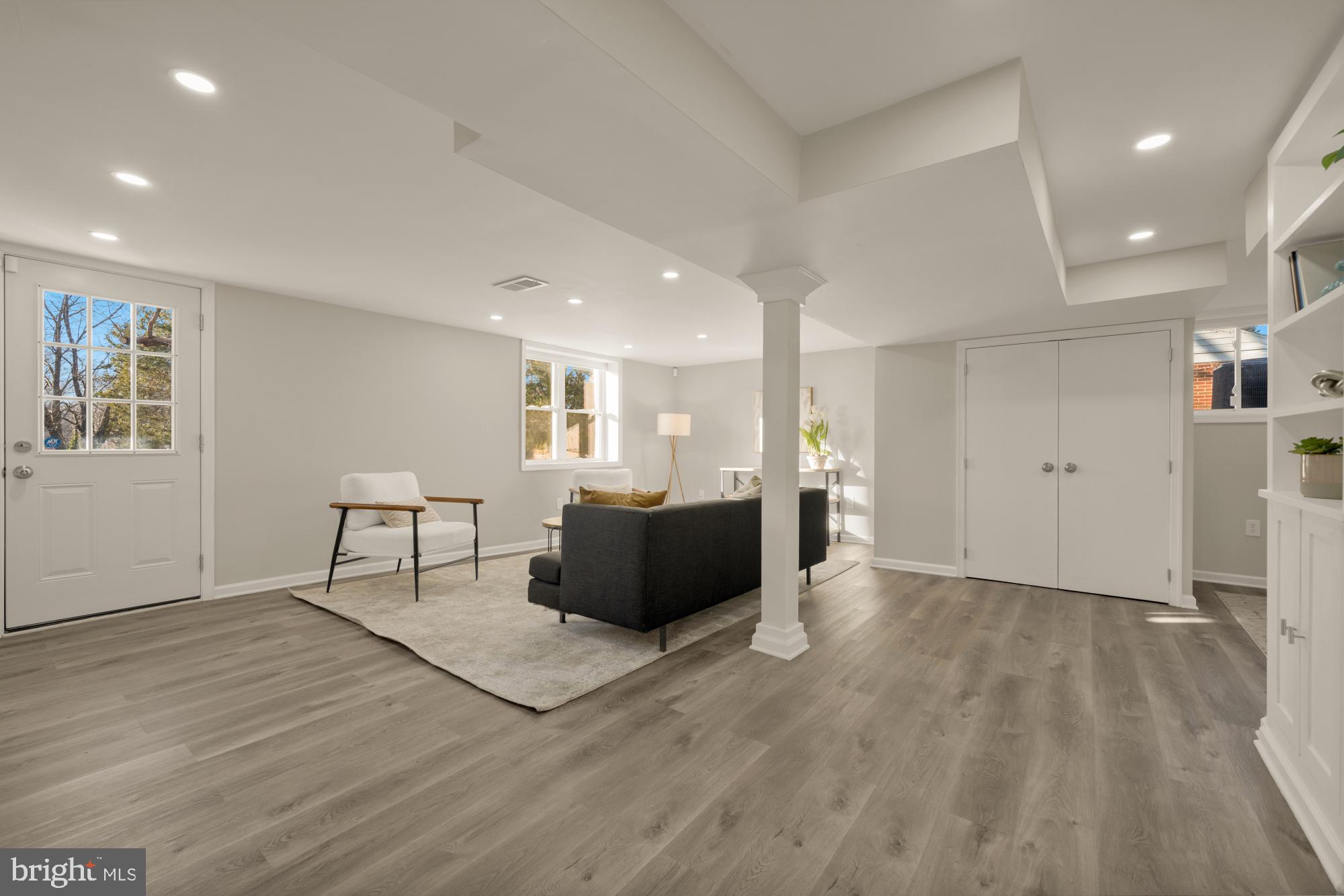 VIRGINIA HILLS - Residential