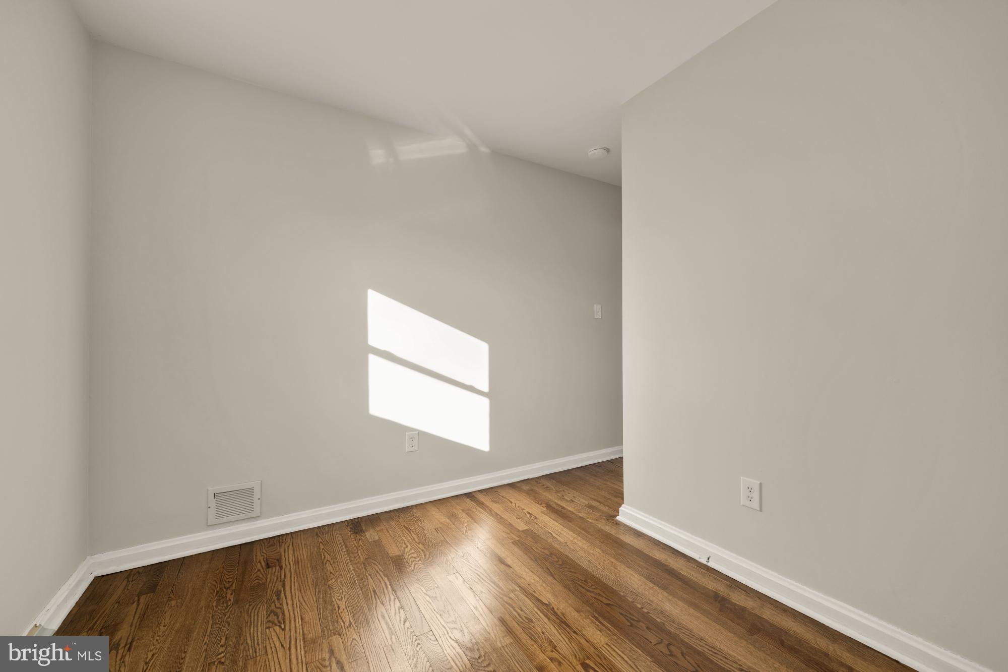 VIRGINIA HILLS - Residential