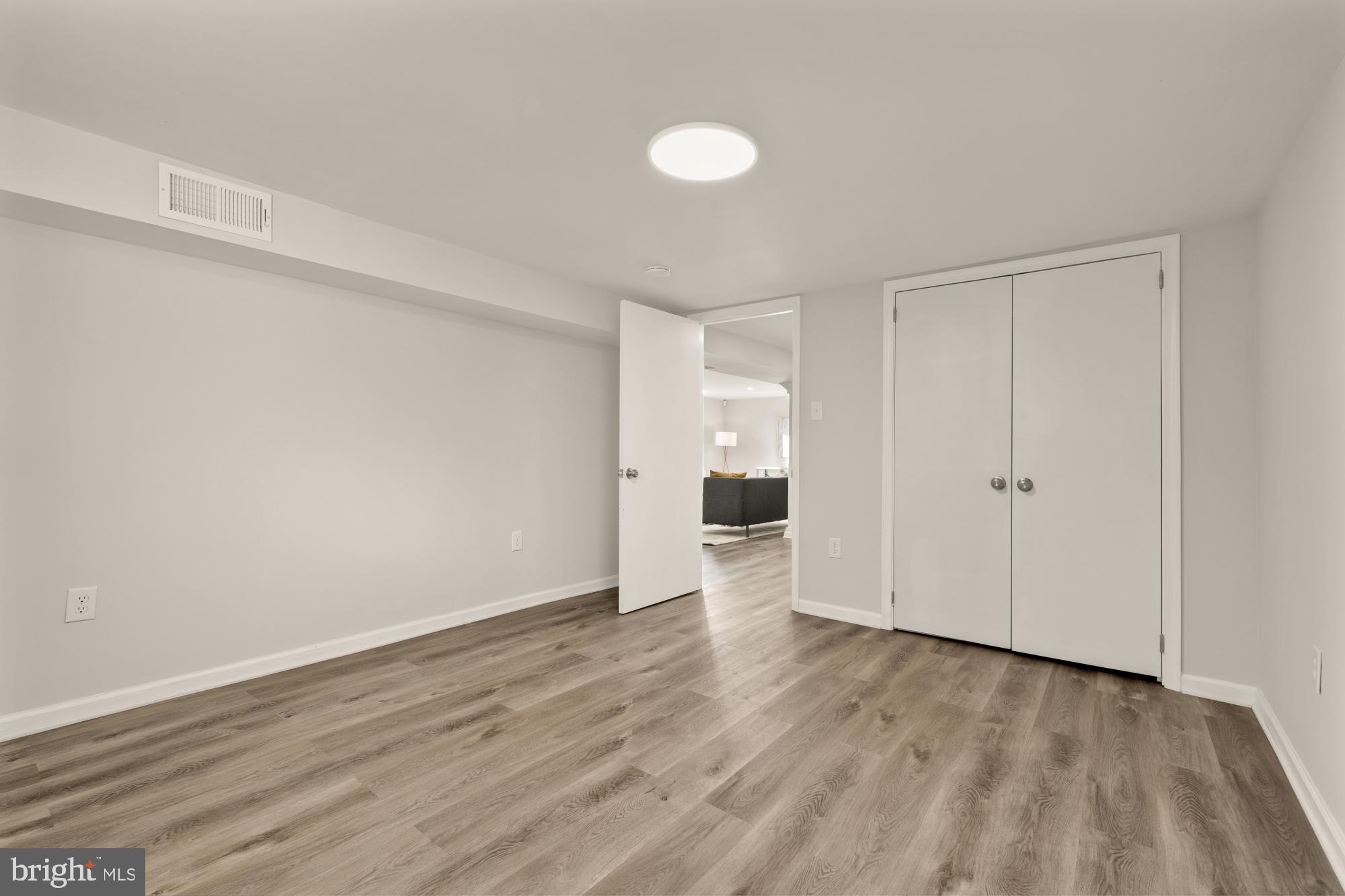 VIRGINIA HILLS - Residential