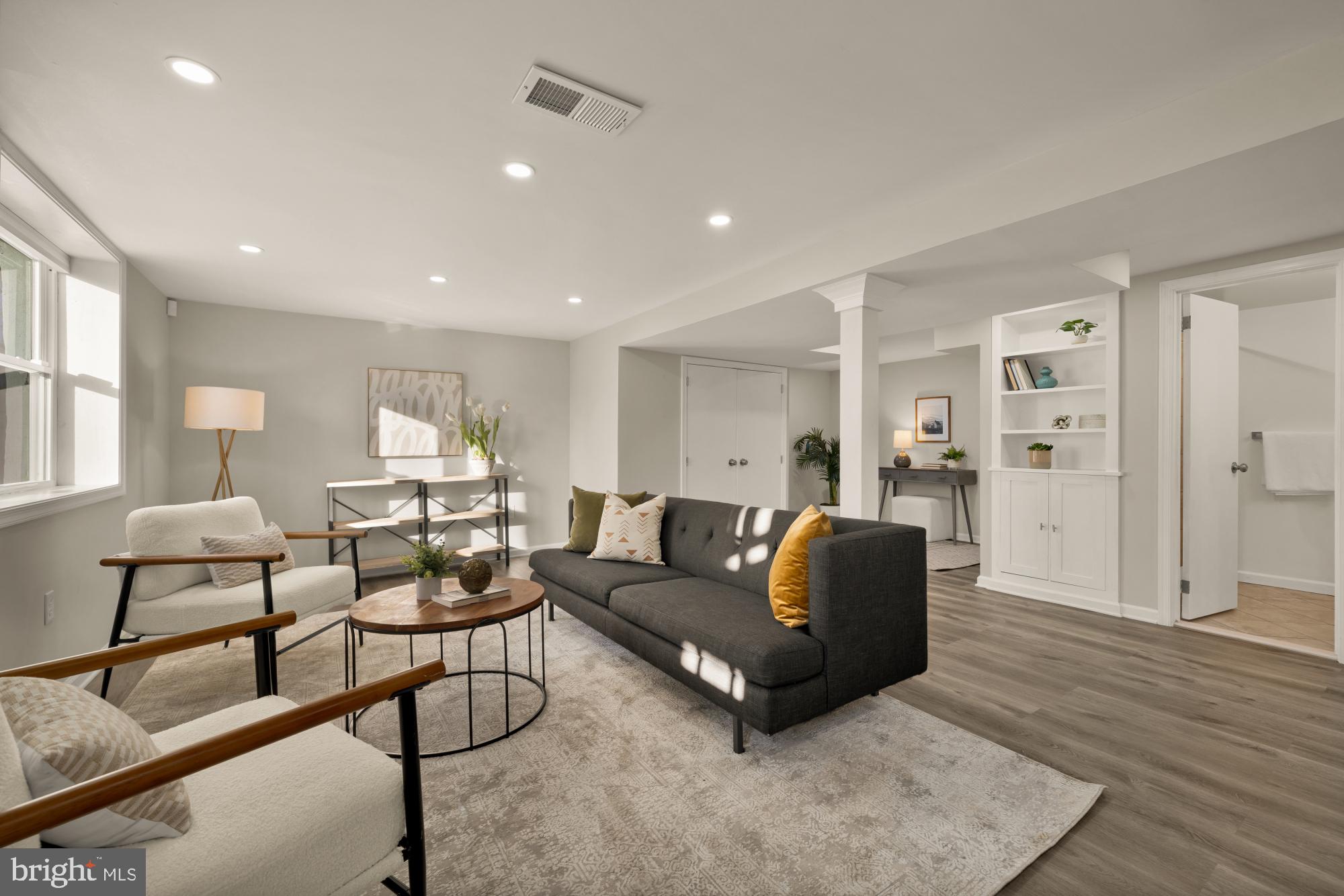 VIRGINIA HILLS - Residential