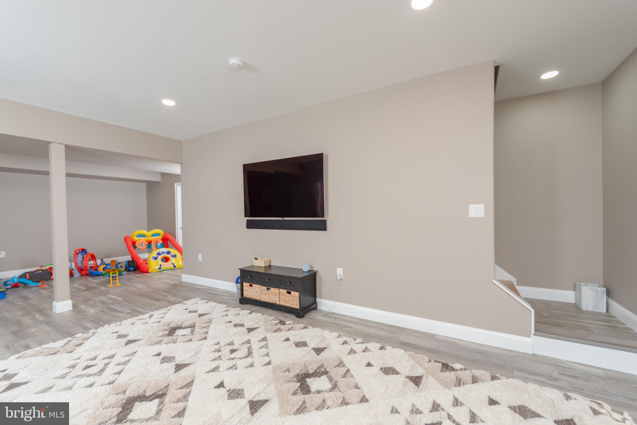 PENN MANOR - Residential