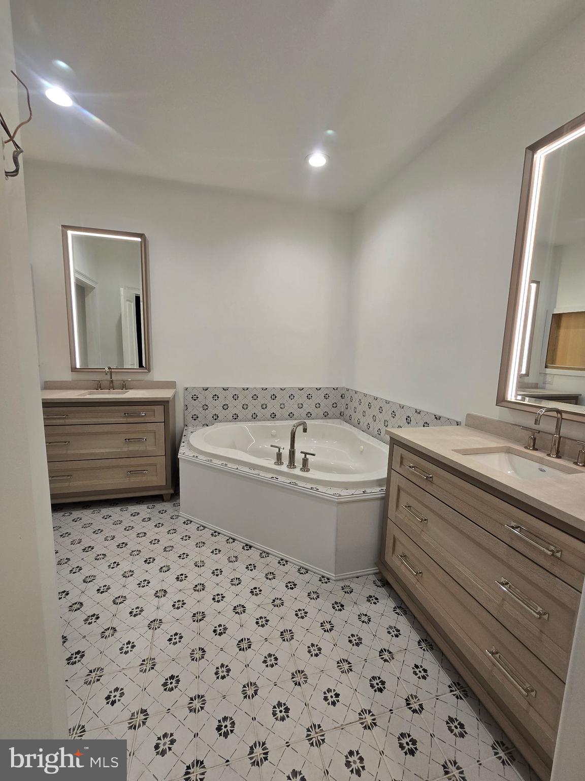 PENN MANOR - Residential