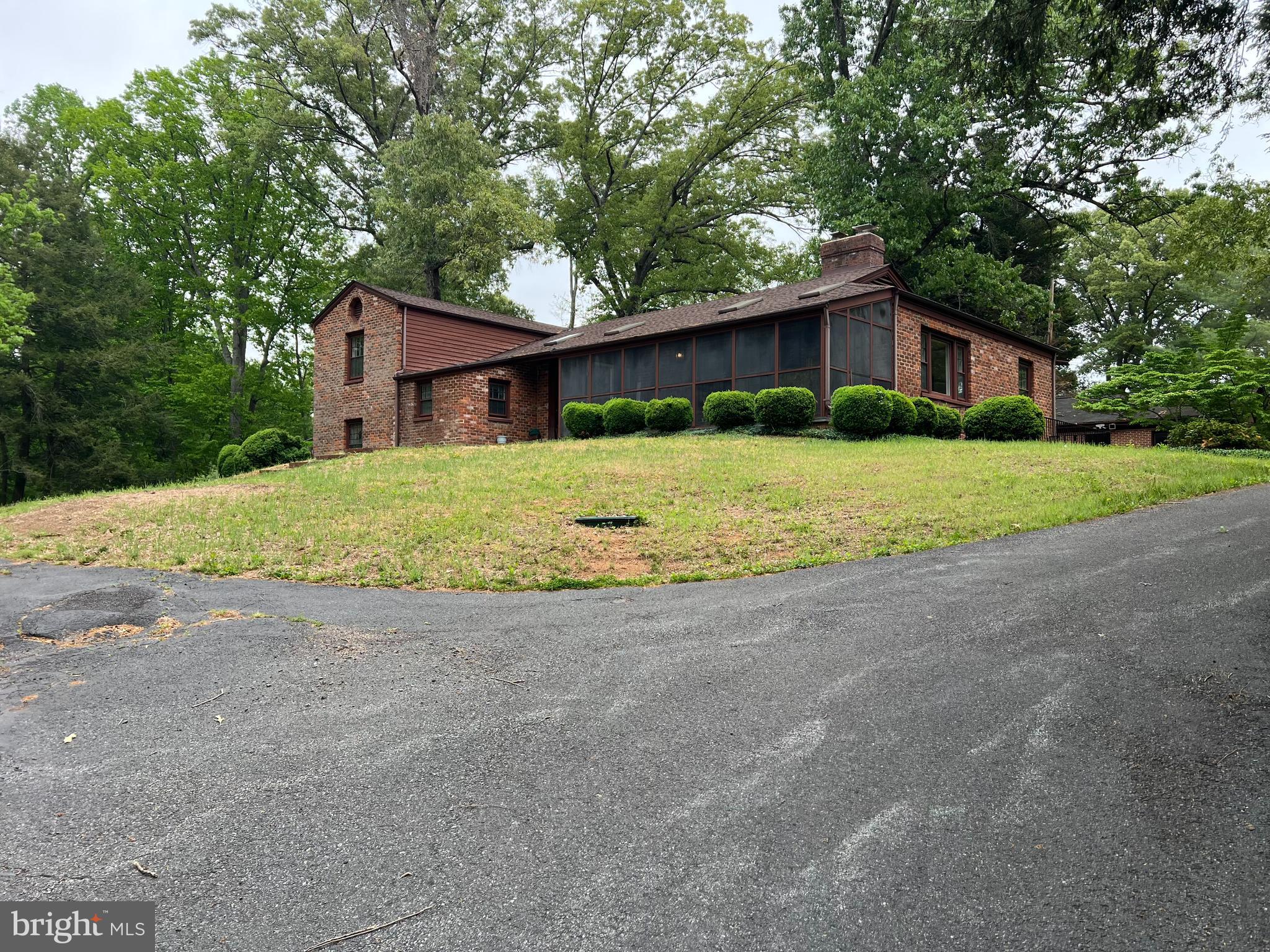 256 BLUE RIDGE