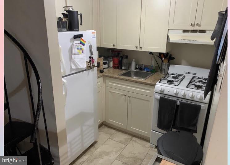 409 S 11TH STREET 1R