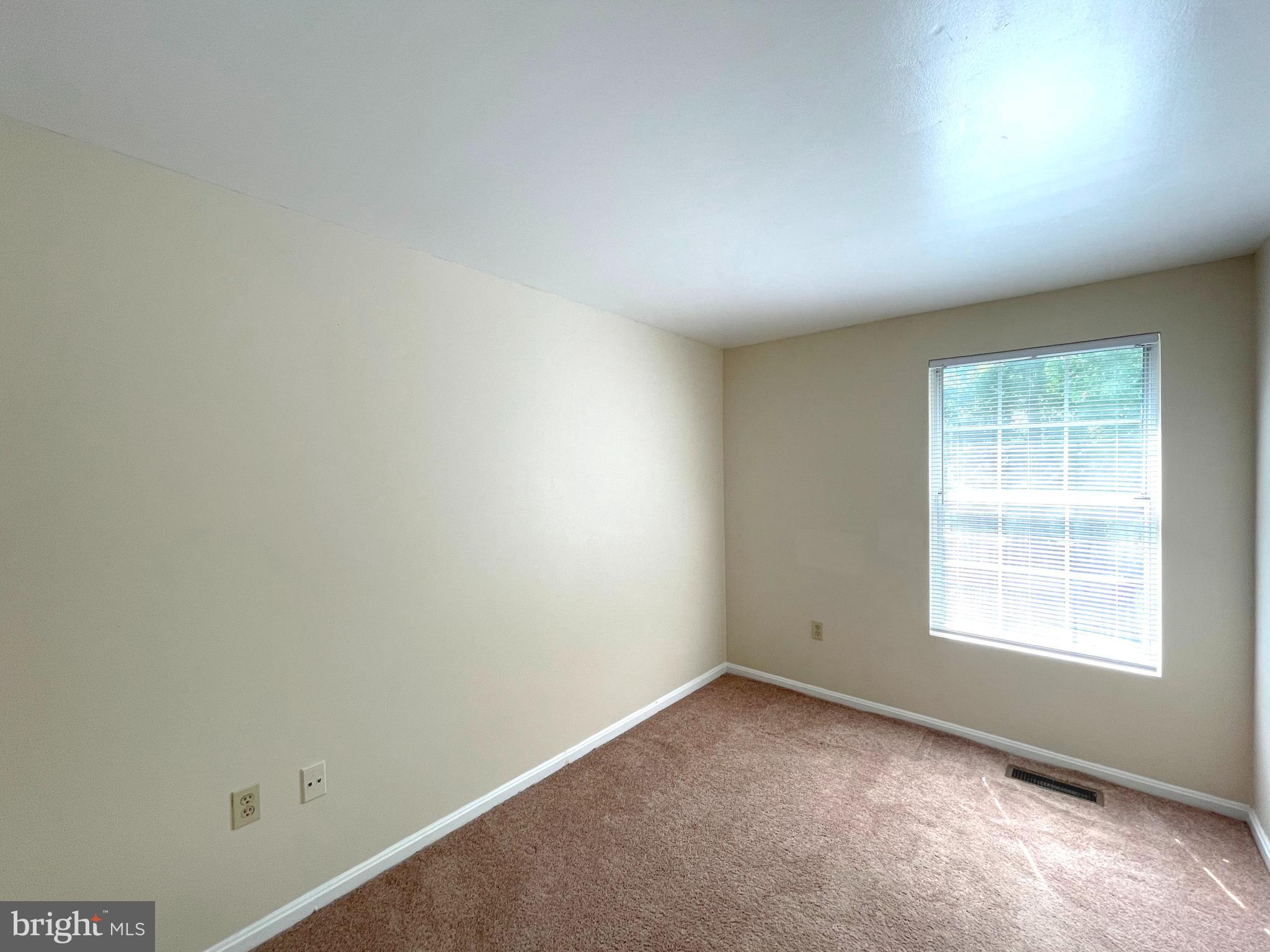 LANCASTER / WESTLAKE VILLAGE - Residential Lease