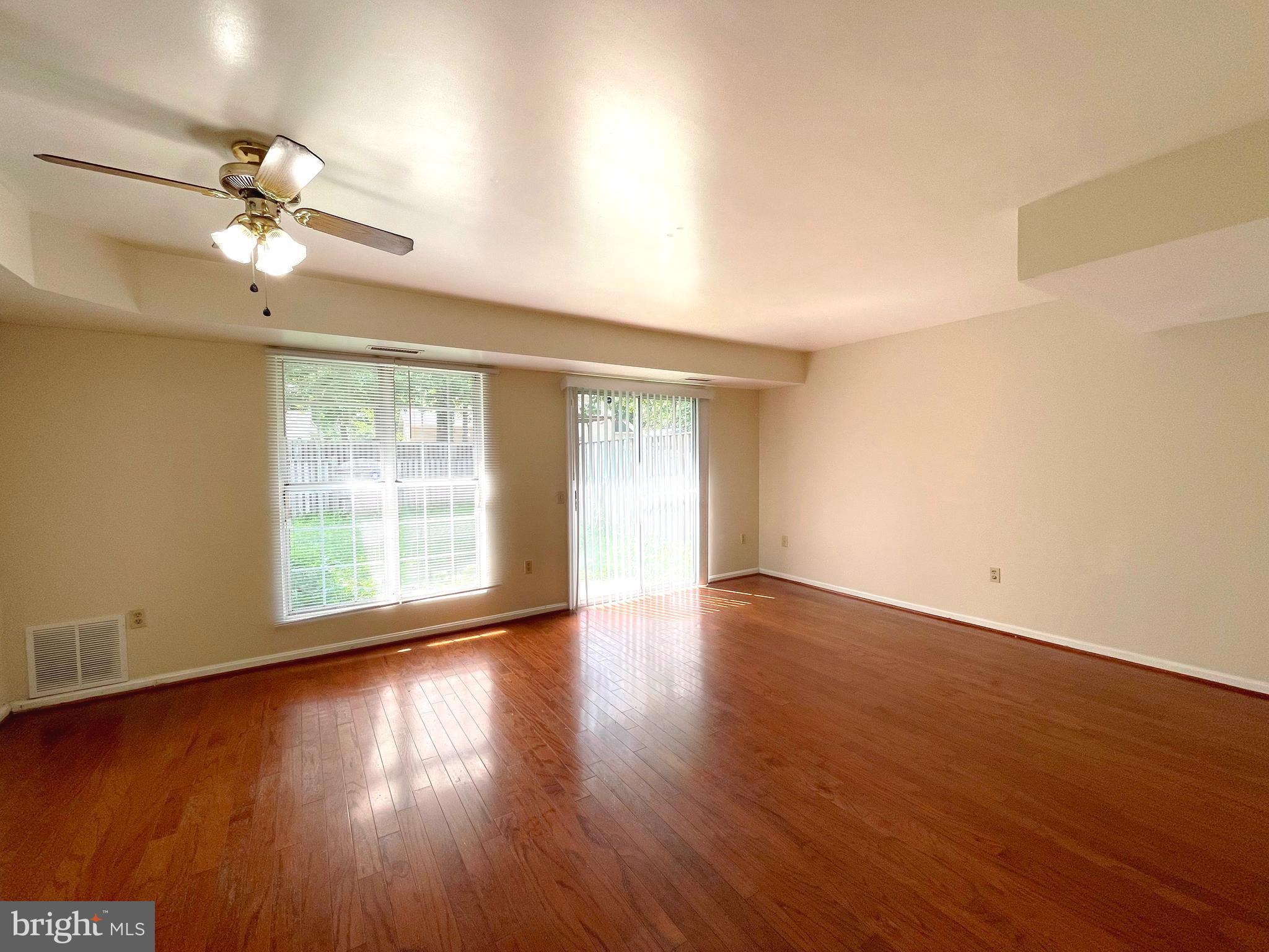 LANCASTER / WESTLAKE VILLAGE - Residential Lease