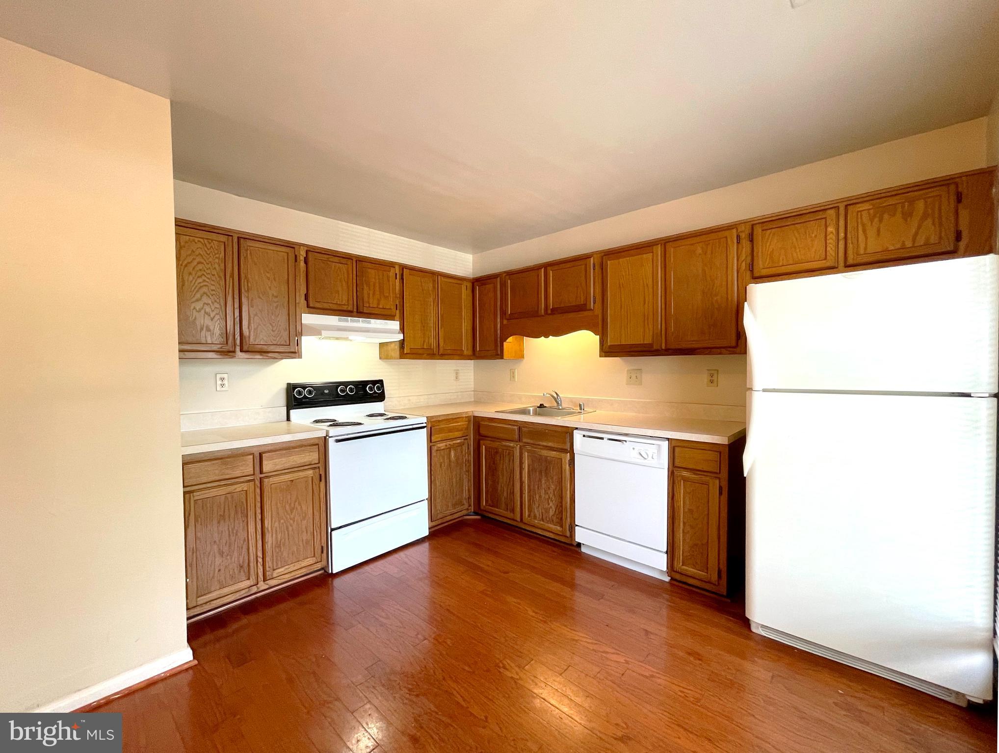 LANCASTER / WESTLAKE VILLAGE - Residential Lease