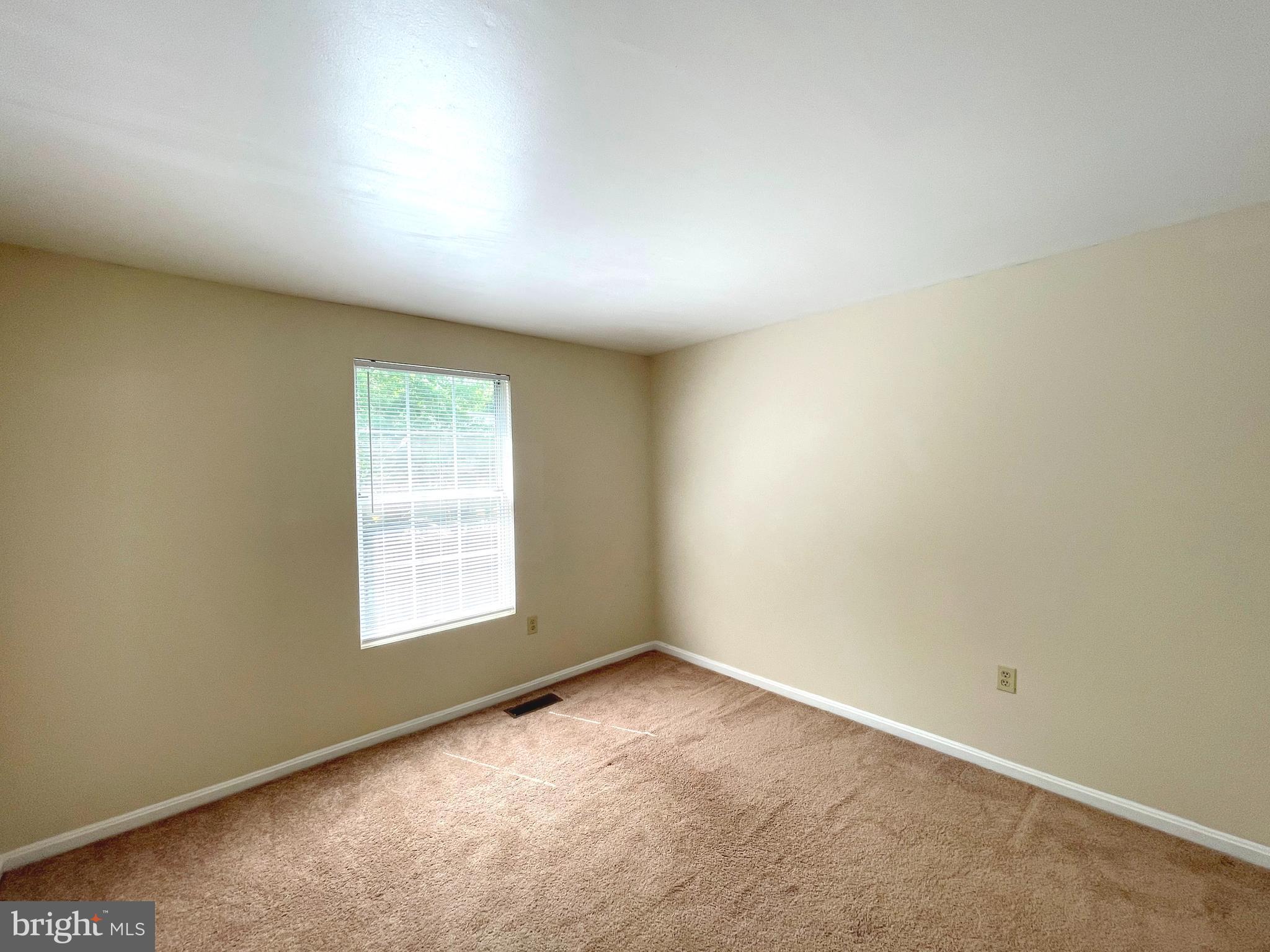 LANCASTER / WESTLAKE VILLAGE - Residential Lease