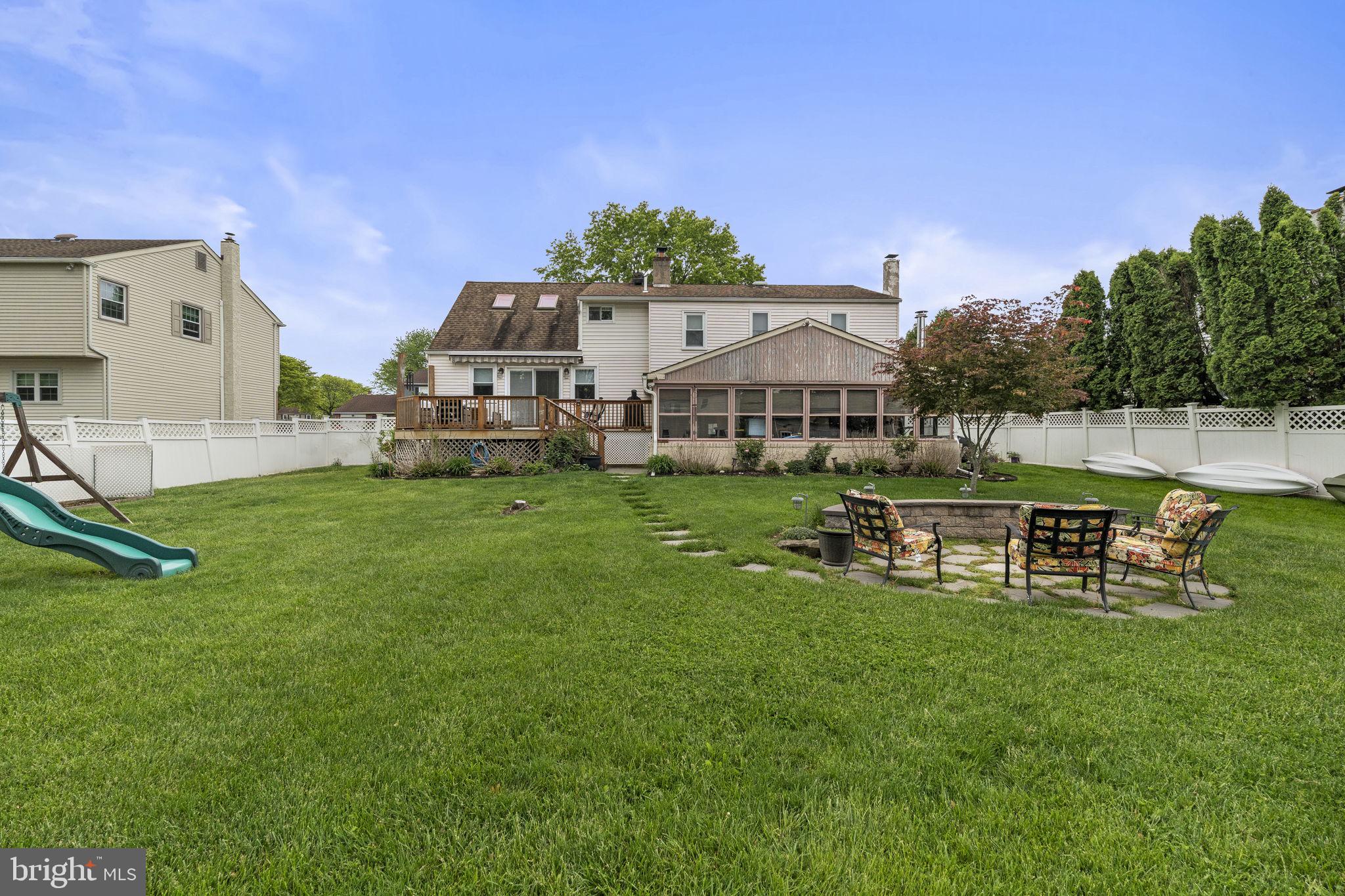 WARRINGTON VIL - Residential