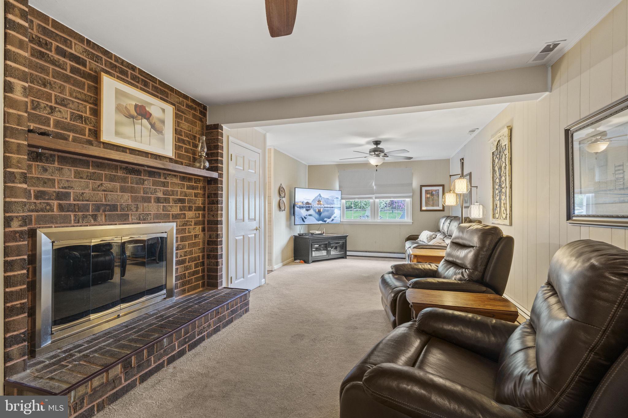 WARRINGTON VIL - Residential