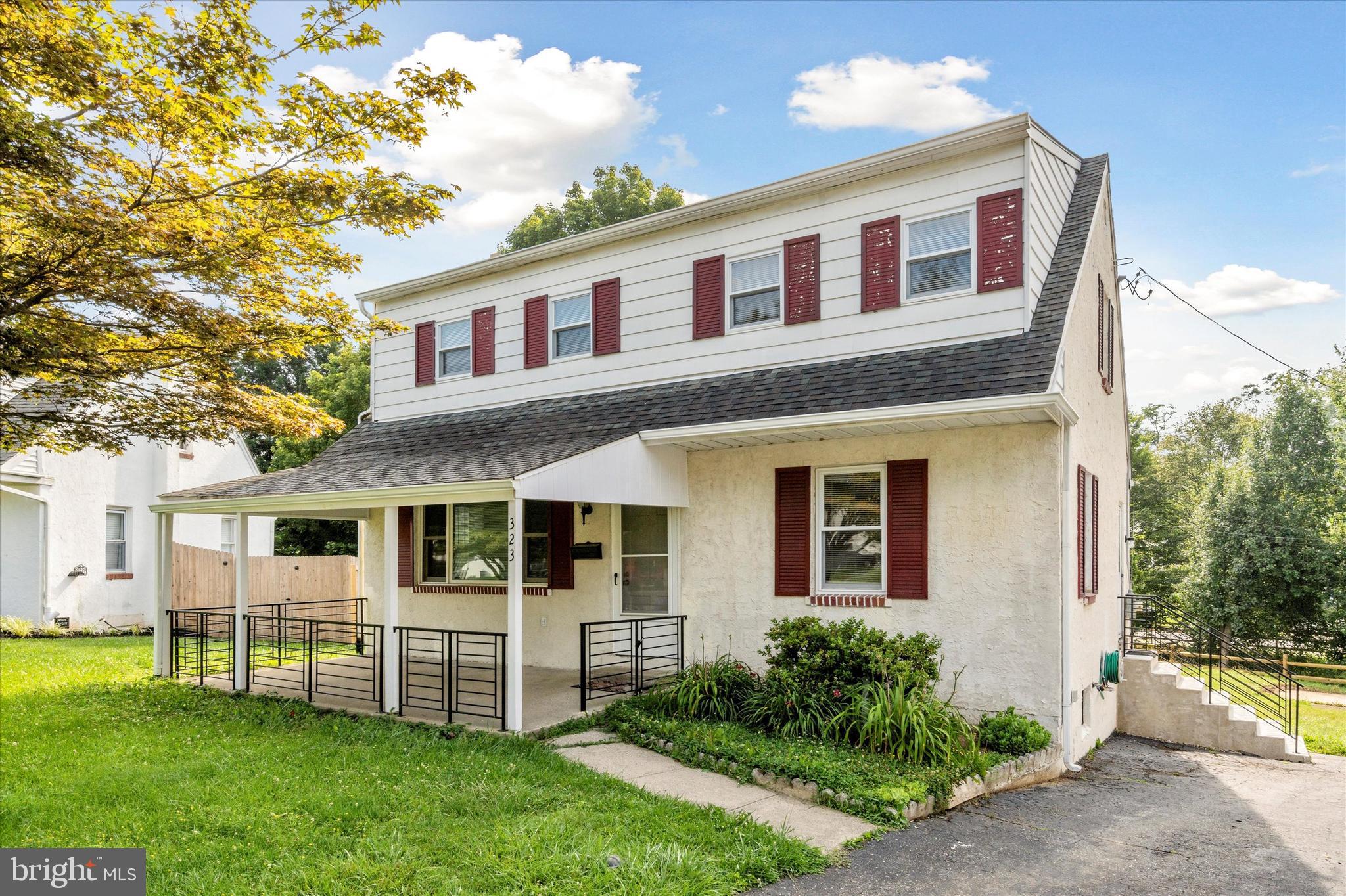 Nestled in the tranquil neighborhood of Morton, this rental in Springfield Township offers an exceptional living experience in a contemporary-style home. Boasting 5 bedrooms and 1.5 bathrooms, this spacious residence is perfect for accommodating a larger household.
Step inside to discover the pristine interior, where brand new carpet and laminate flooring create a welcoming and stylish ambiance. The modern kitchen is adorned with sleek stainless steel appliances, providing both functionality and aesthetic appeal.
With the addition of brand new heating and air conditioning systems, you can expect comfortable temperatures year-round. The shared driveway ensures convenient parking for multiple vehicles, while the shed offers ample storage space for belongings.
The large backyard provides a private oasis for relaxation and outdoor activities, allowing you to enjoy the beauty of nature right at your doorstep. Whether it's hosting a barbecue or simply unwinding in the peaceful surroundings, this rental offers the perfect setting for creating lasting memories.
With a desirable 24-month lease, this Morton rental presents a wonderful opportunity to establish a long-term home in a quiet and welcoming community. Embrace the comfort, space, and contemporary elegance this property has to offer. Apply today!