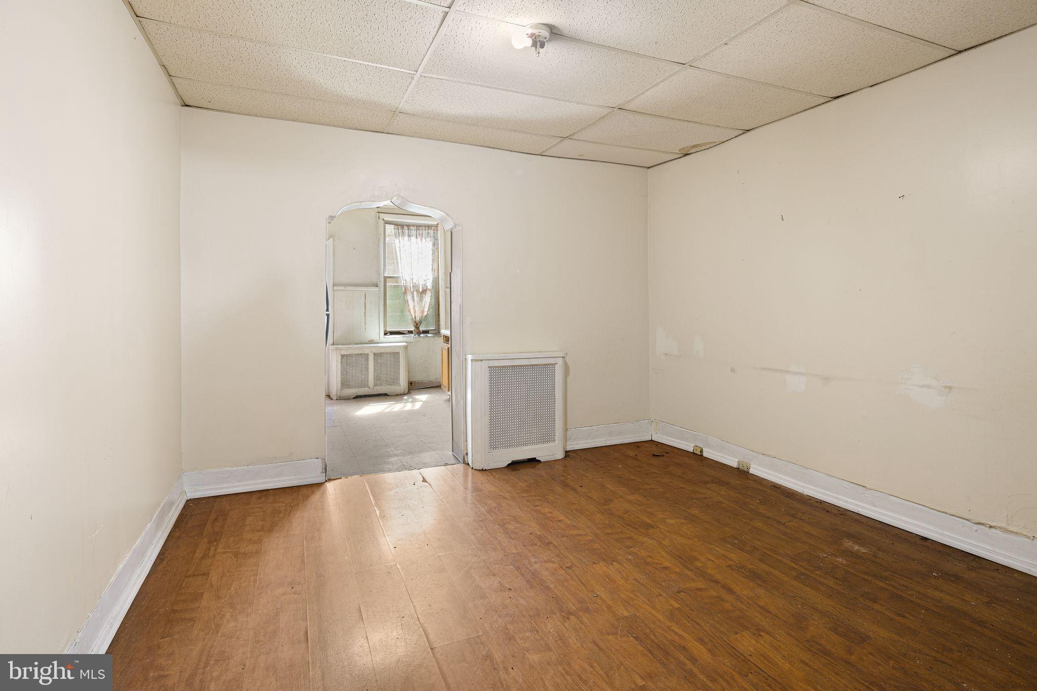 DICKINSON NARROWS - Residential