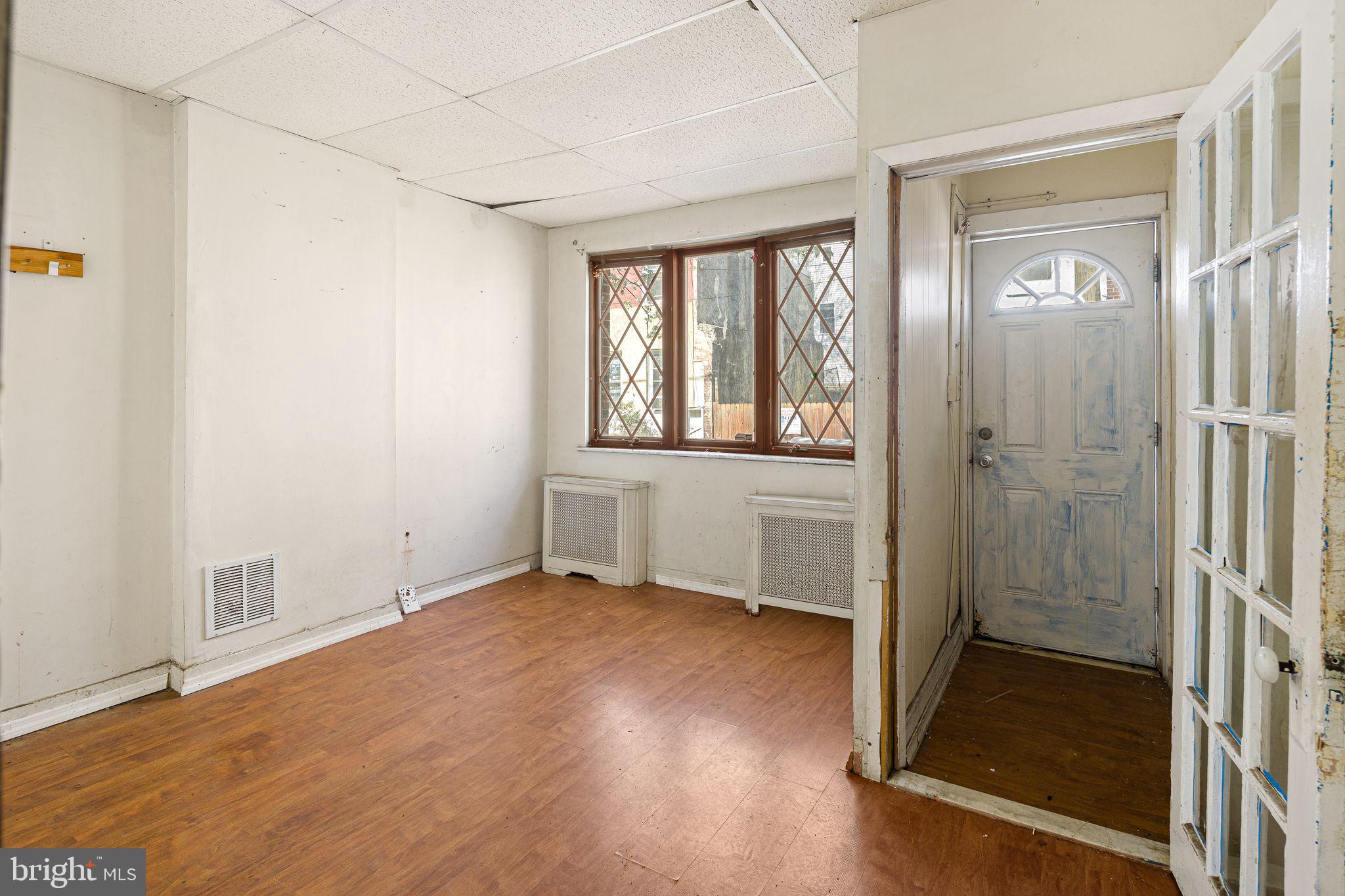 DICKINSON NARROWS - Residential